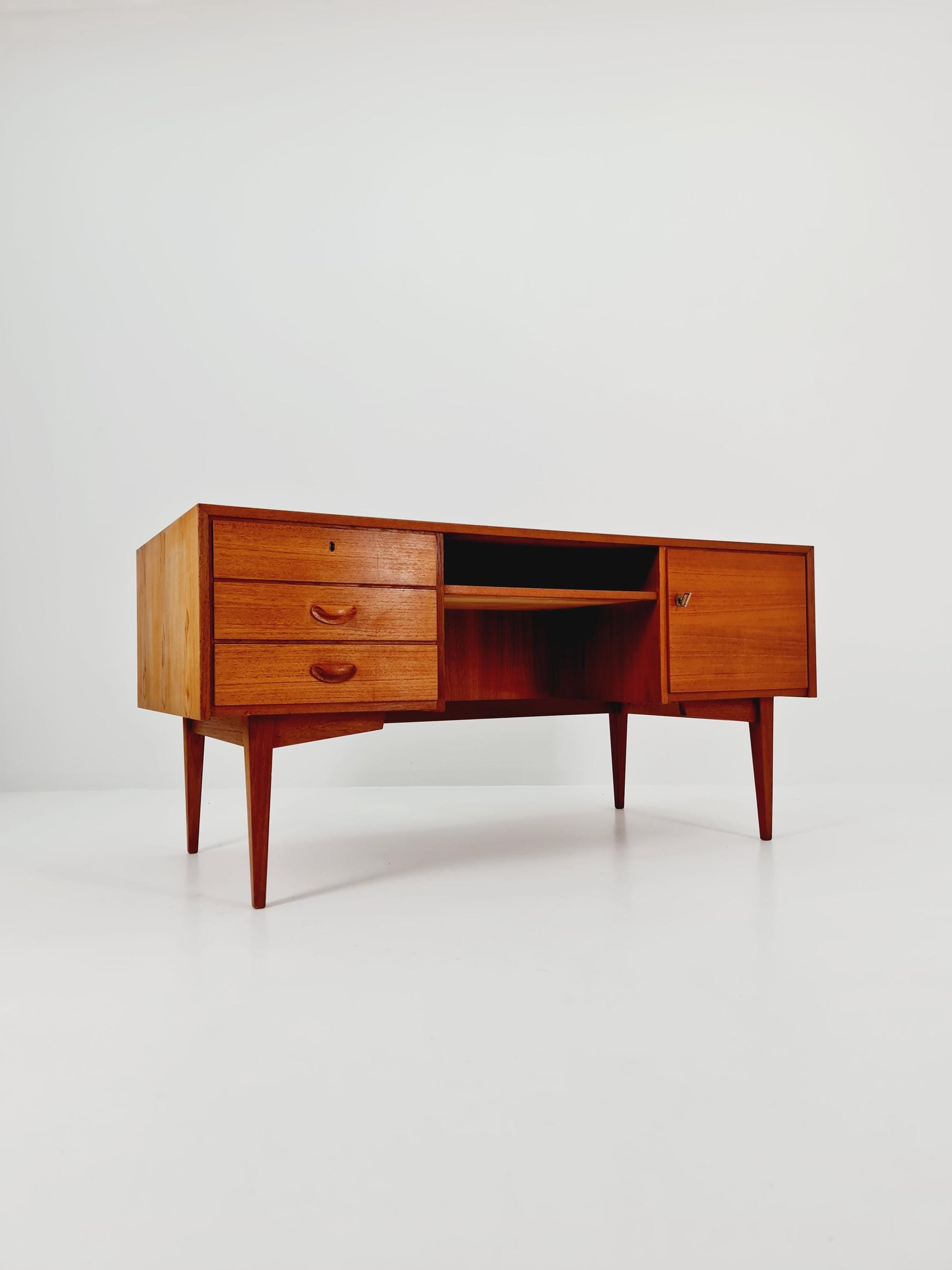 German teak desk by Hilker for Omnia, 1960s