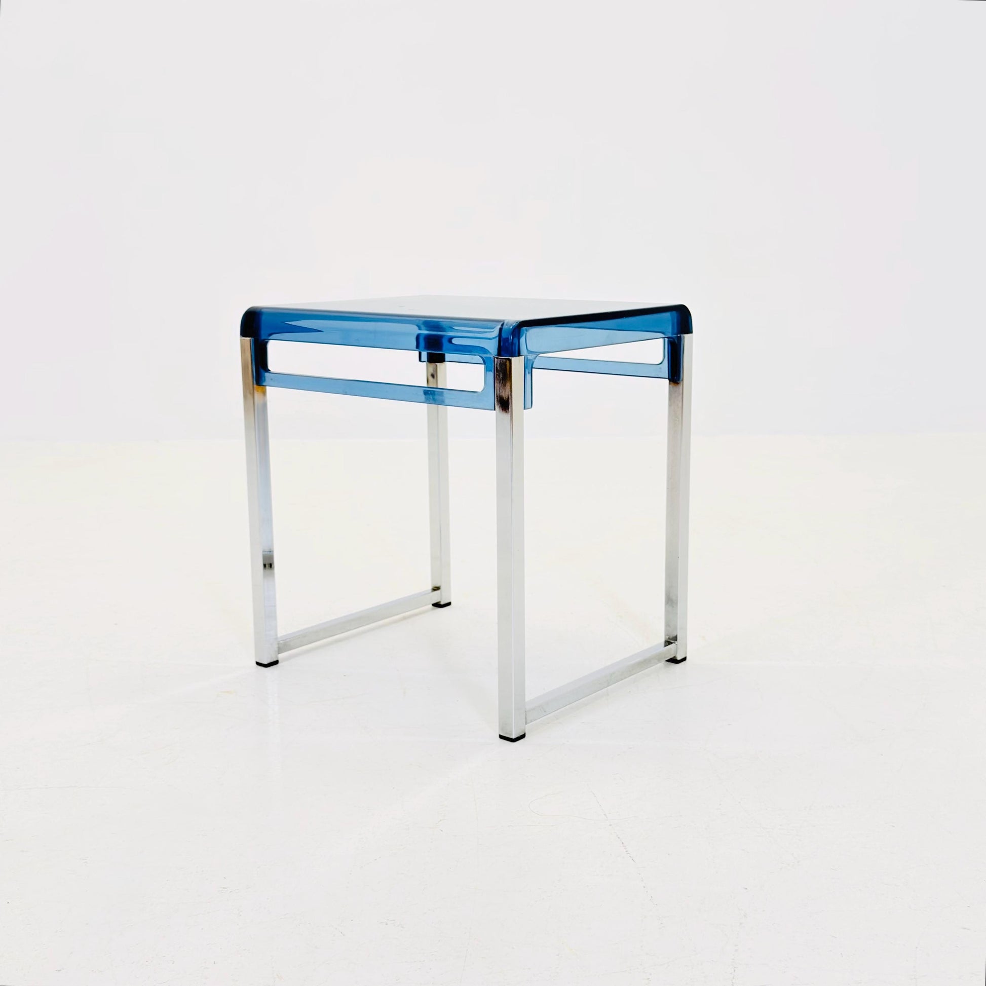 Blue Space Age side table by Marc Berthier for Prisunic, 1970s