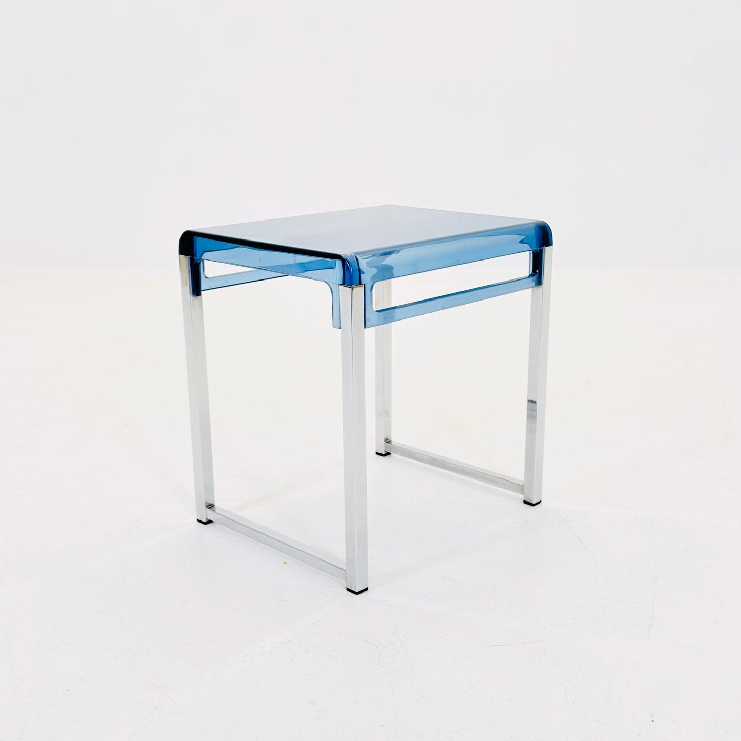 Blue Space Age side table by Marc Berthier for Prisunic, 1970s