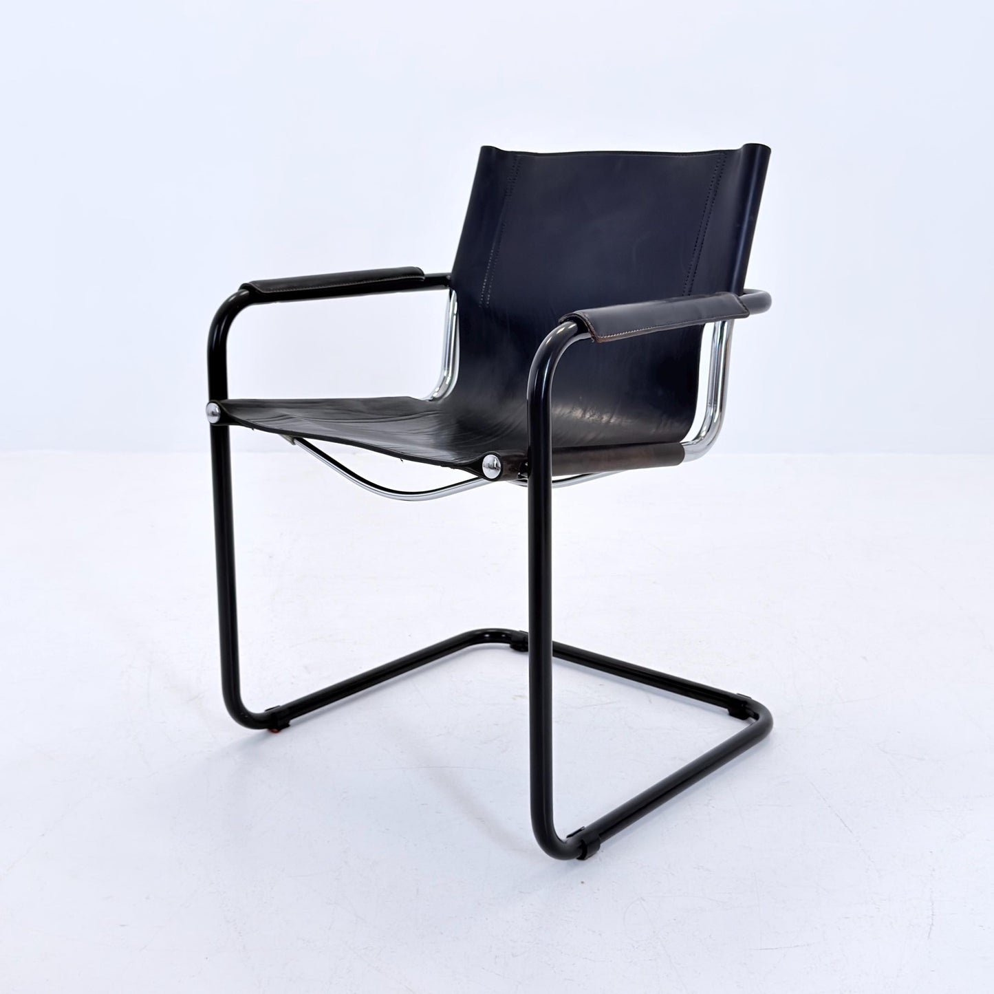 Mid Century Bauhaus MG5 Visitor Chair in Black Leather by Mart Stam & Marcel Breuer for Matteo Grassi, 1970s