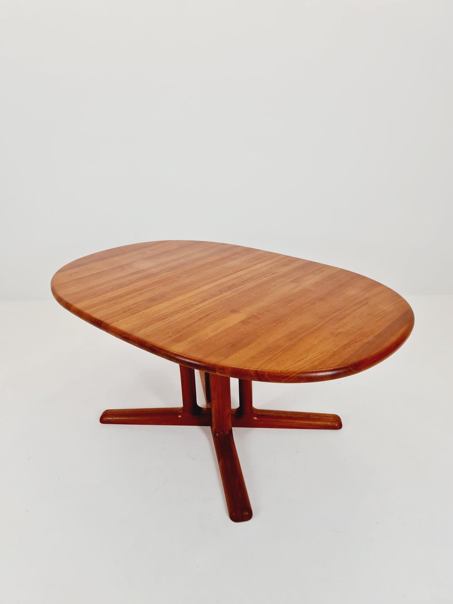 Mid century extendable Danish Modern Solid Teak XXL dining table by Dyrlund MöbelFabrik , 1970s
