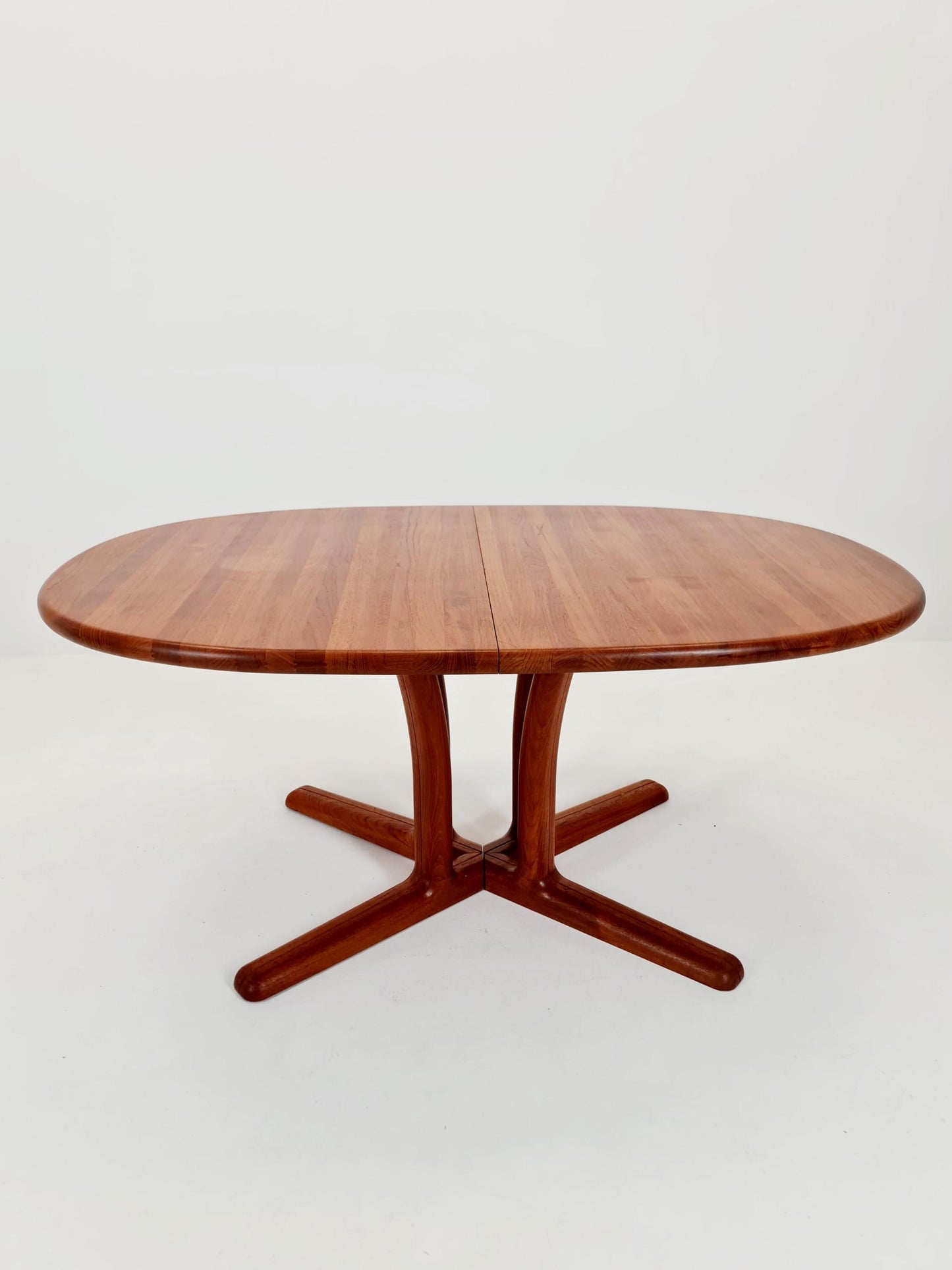 Mid century extendable Danish Modern Solid Teak XXL dining table by Dyrlund MöbelFabrik , 1970s