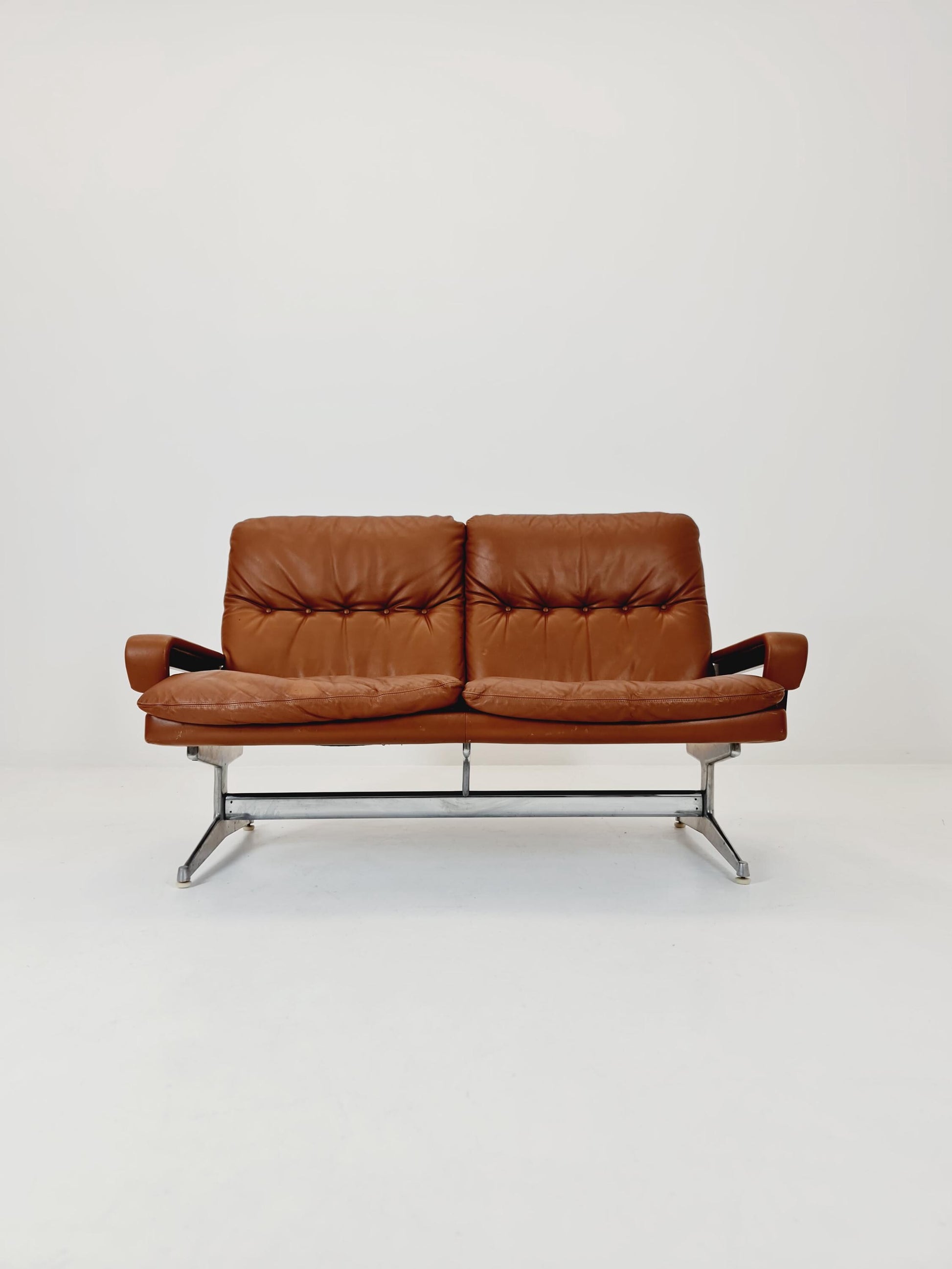 Midcentury sofa King by Andre Vanenbrouck for strässle Switzerland ,1970s