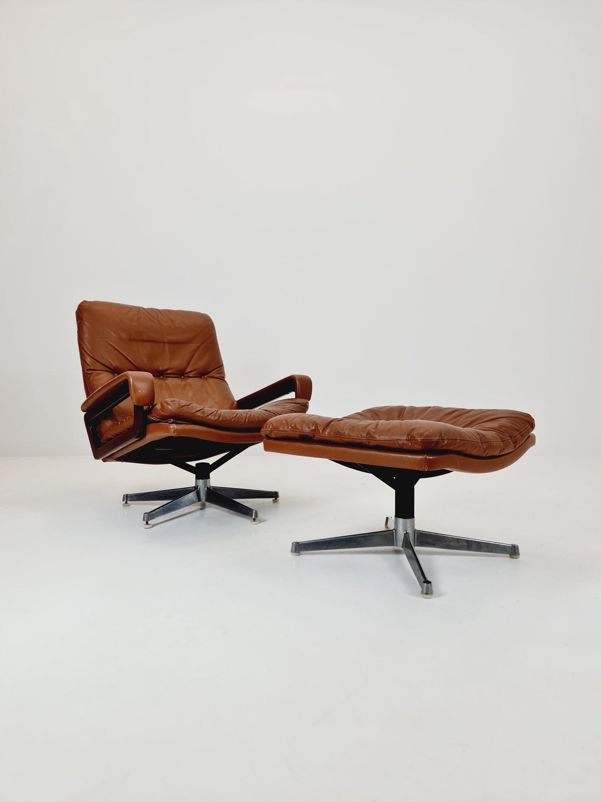 Midcentury Loungechair + ottoman by Andre Vanenbrouck for strässle Switzerland , 1970s