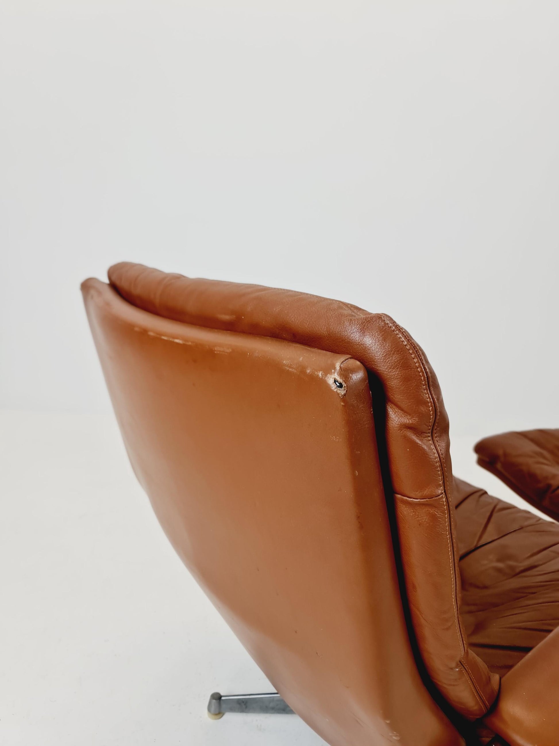 Midcentury Loungechair + ottoman by Andre Vanenbrouck for strässle Switzerland , 1970s