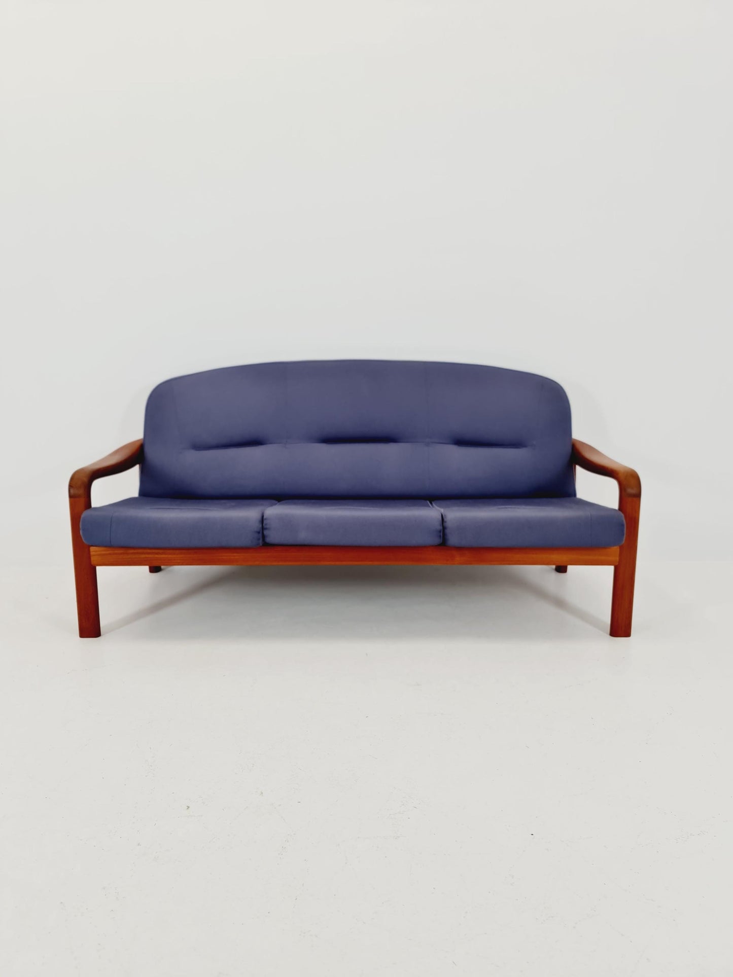 Mid century easy lounge couch by Arne Wahl Iversen for komfort teak , 1960s