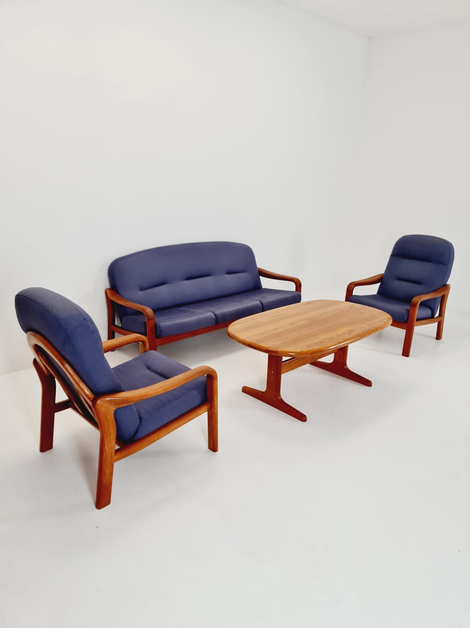 Mid century easy lounge couch by Arne Wahl Iversen for komfort teak , 1960s