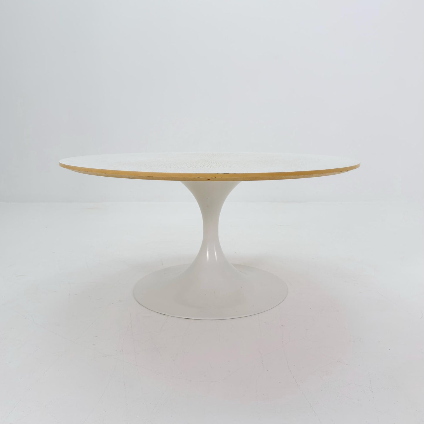 Mid Century Tulip Round Coffee Table by Kho Liang Ie for Artifort, 1960s Holland