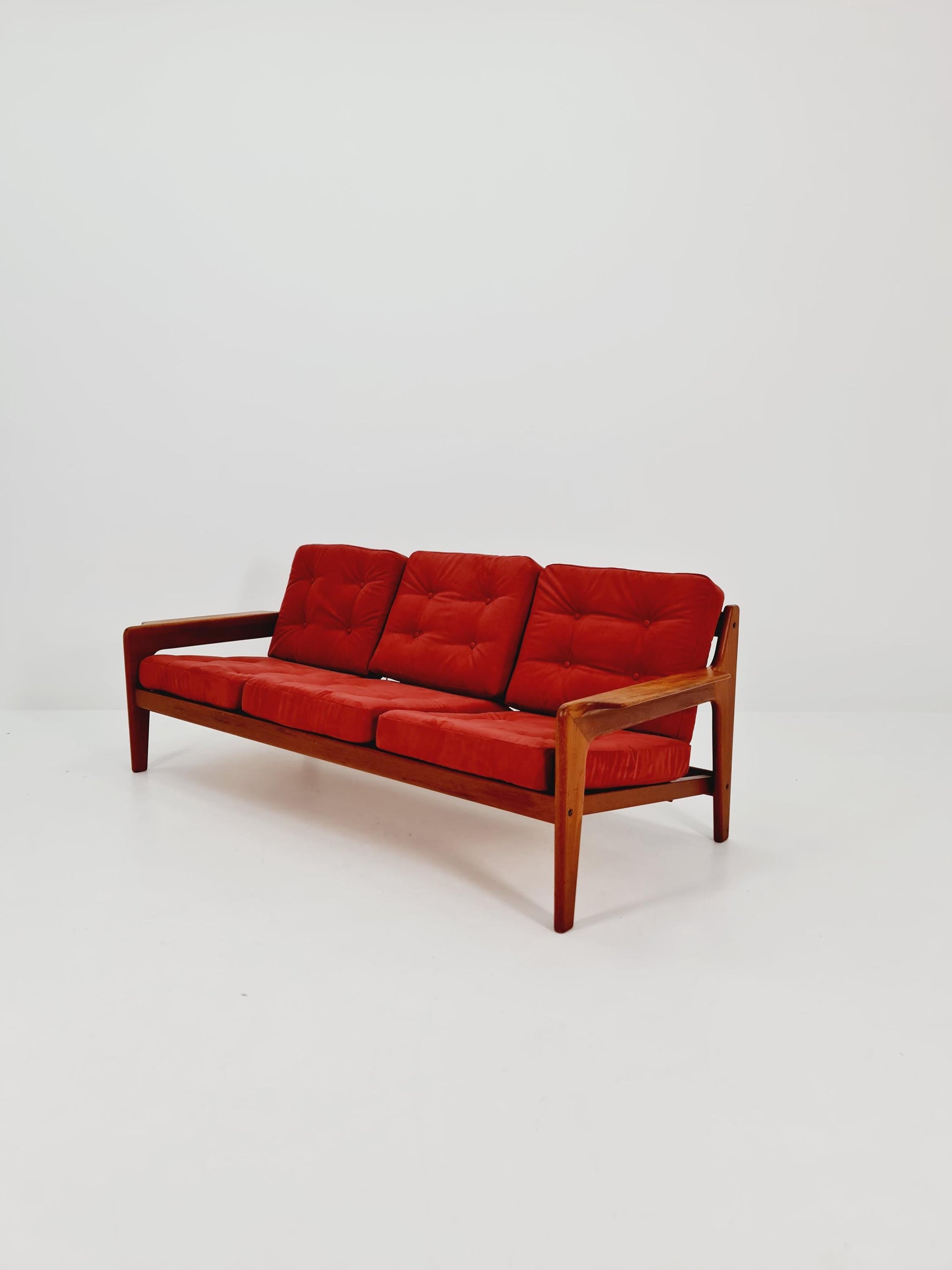 Mid century easy lounge couch by Arne Wahl Iversen for komfort teak , 1960s