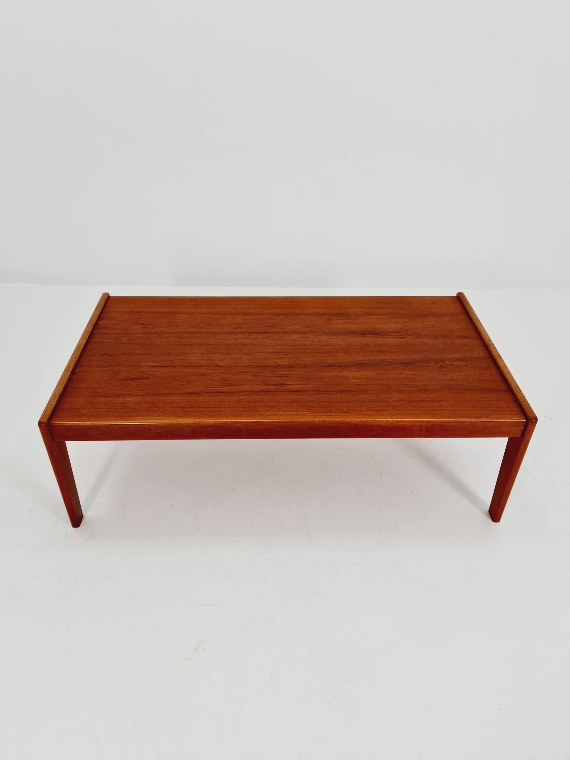 Danish Coffee Table by Arne Wahl Iversen for Komfort Møbelfabrik, 1960s