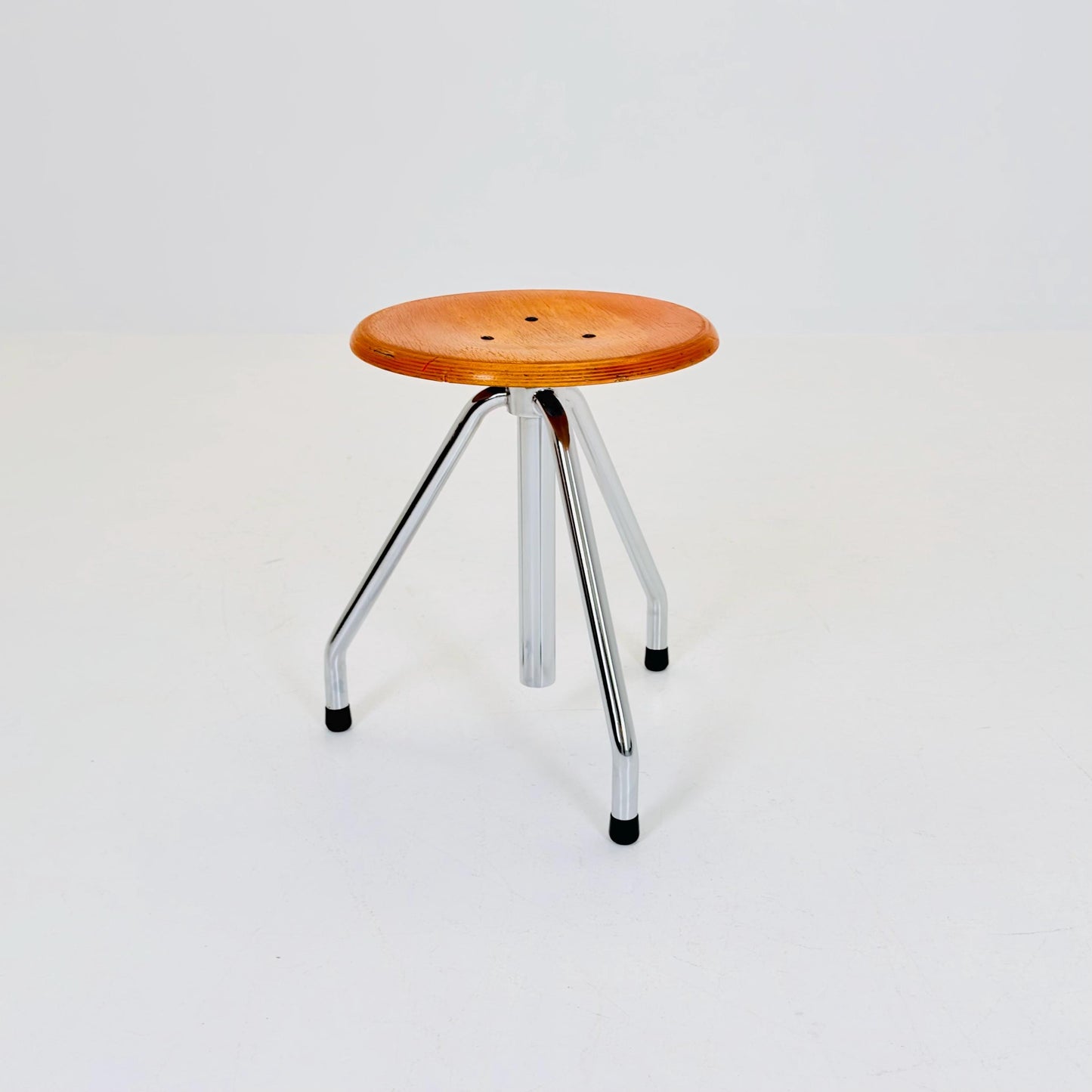Mid Century Modern Industrial Tripod Stool 1980s Italy – Bauhaus Swivel Adjustable