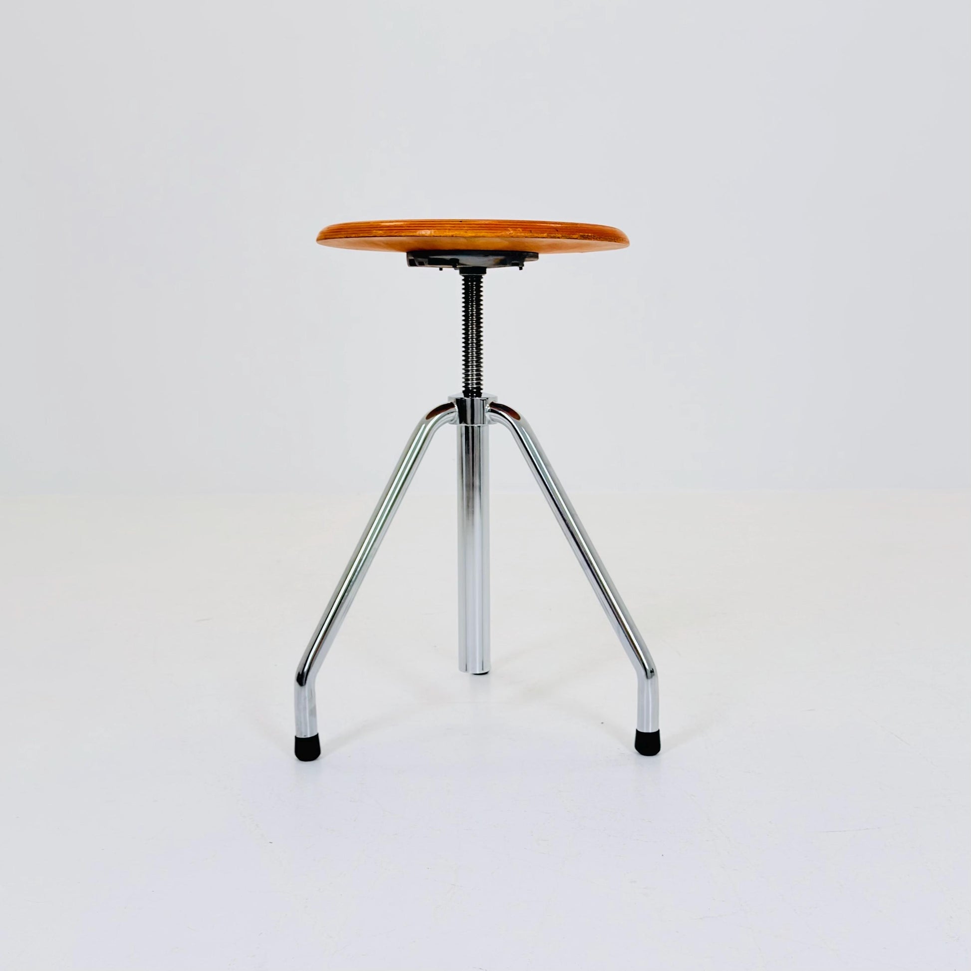 Mid Century Modern Industrial Tripod Stool 1980s Italy – Bauhaus Swivel Adjustable