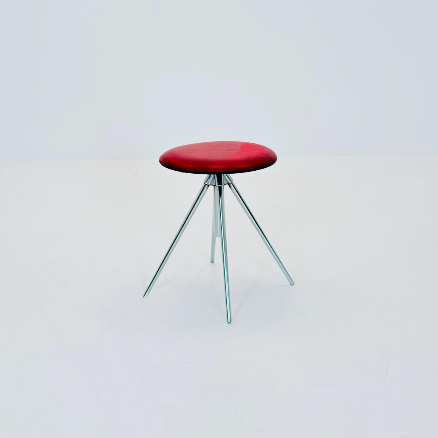 Mid Century Modern Industrial Tripod Stool 1980s Italy – Bauhaus Swivel Adjustable