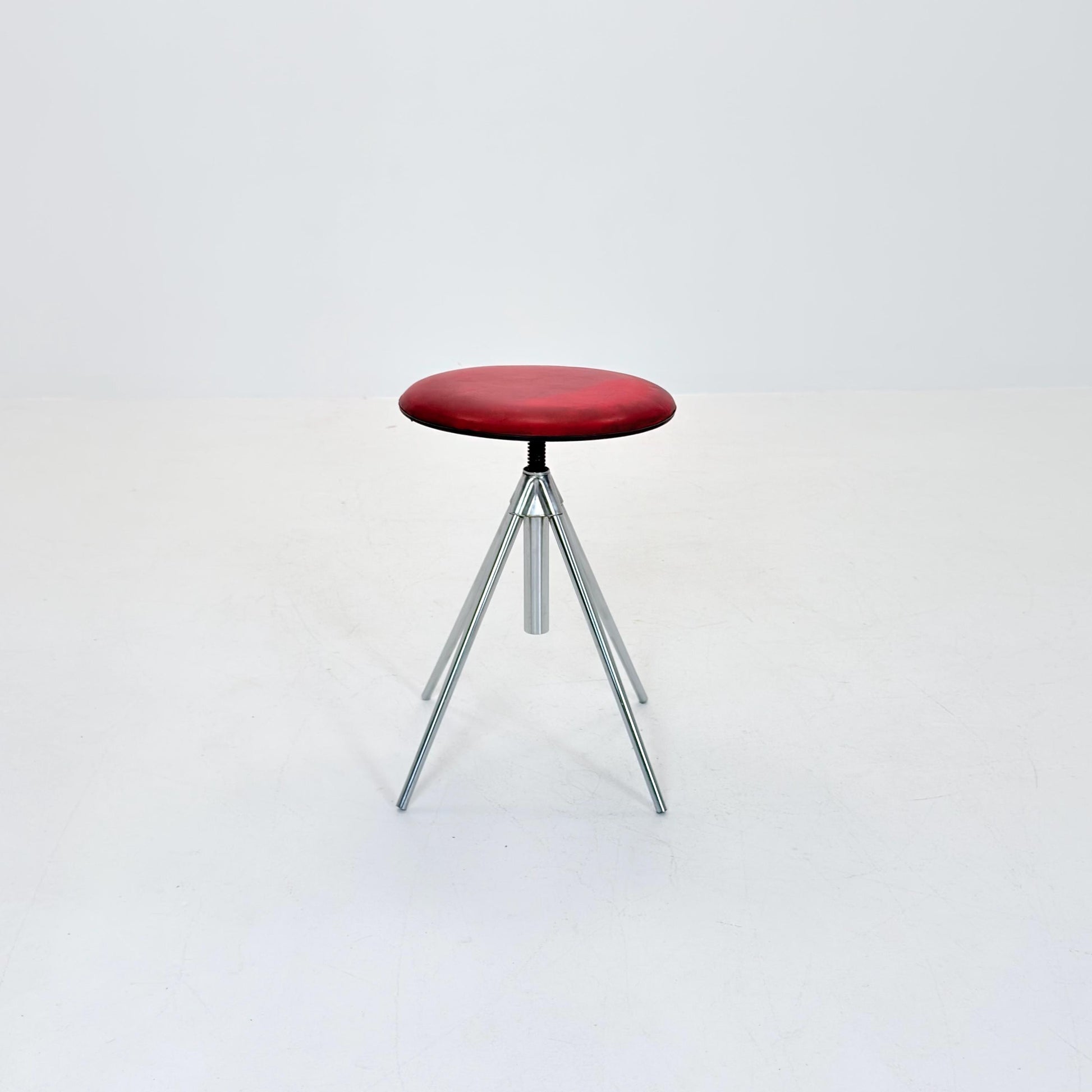 Mid Century Modern Industrial Tripod Stool 1980s Italy – Bauhaus Swivel Adjustable