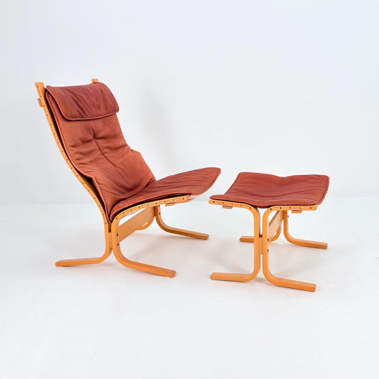 Mid century lounge chair “Siesta” and ottoman by Ingmar Relling, Westnofa Furniture, Norway 1980s