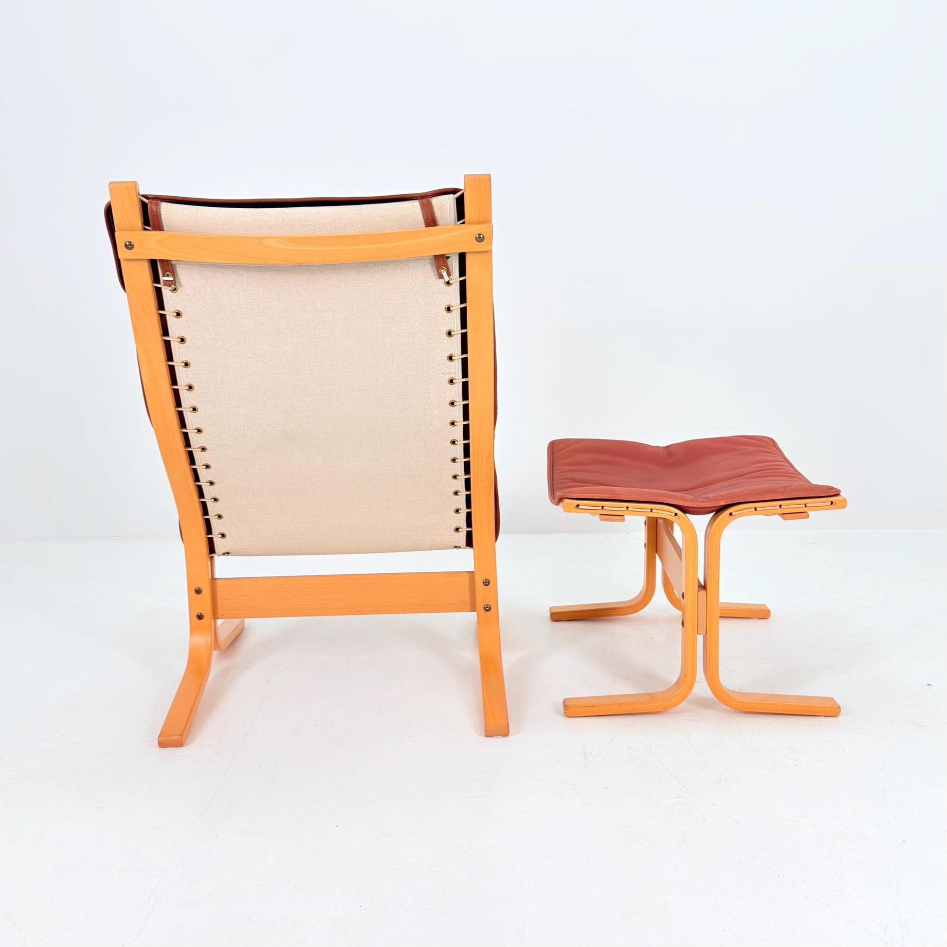 Mid century lounge chair “Siesta” and ottoman by Ingmar Relling, Westnofa Furniture, Norway 1980s