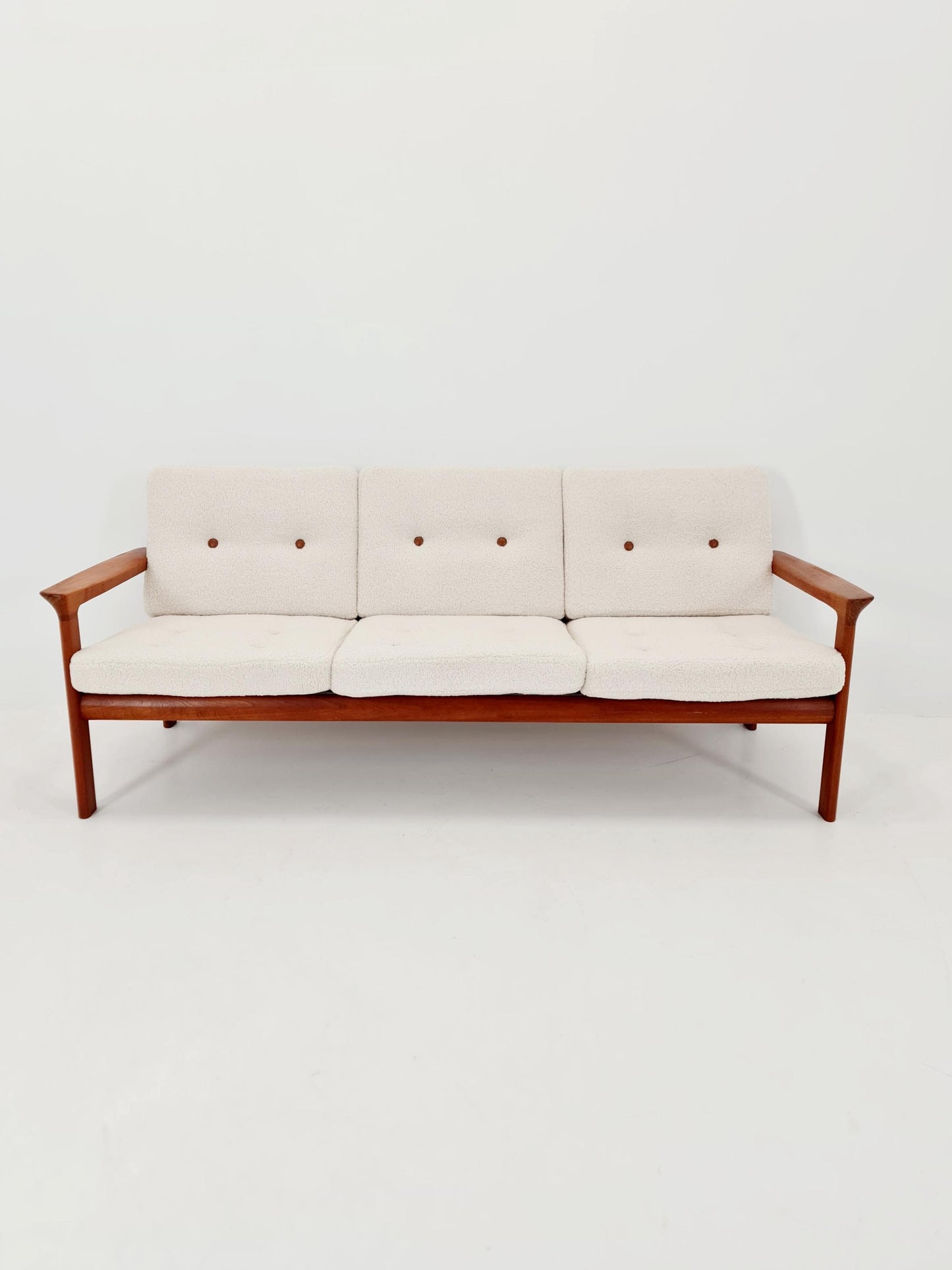 Mid century easy lounge couch by Sven ellekaer for komfort teak , 1960s