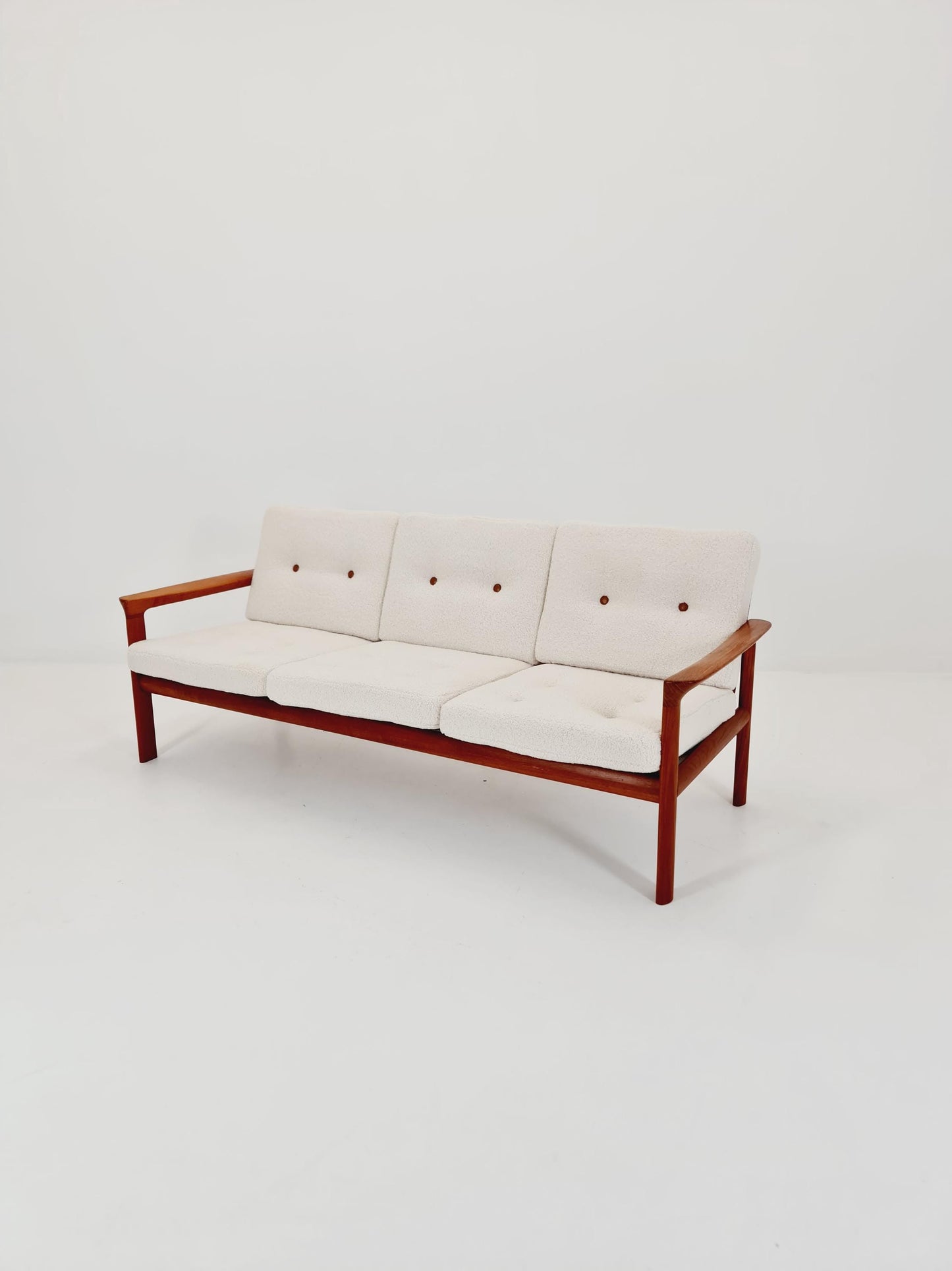 Mid century easy lounge couch by Sven ellekaer for komfort teak , 1960s