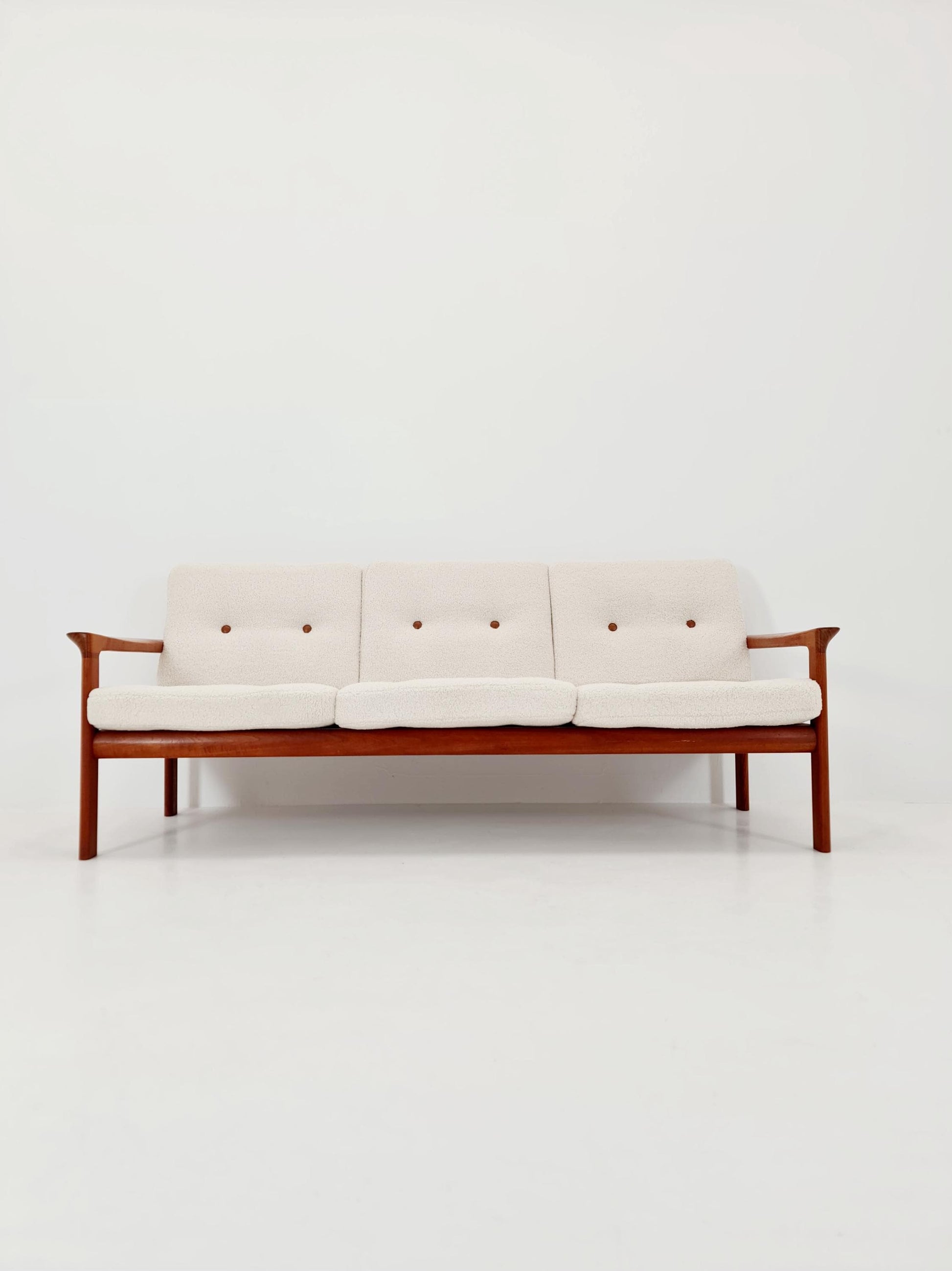 Mid century easy lounge couch by Sven ellekaer for komfort teak , 1960s