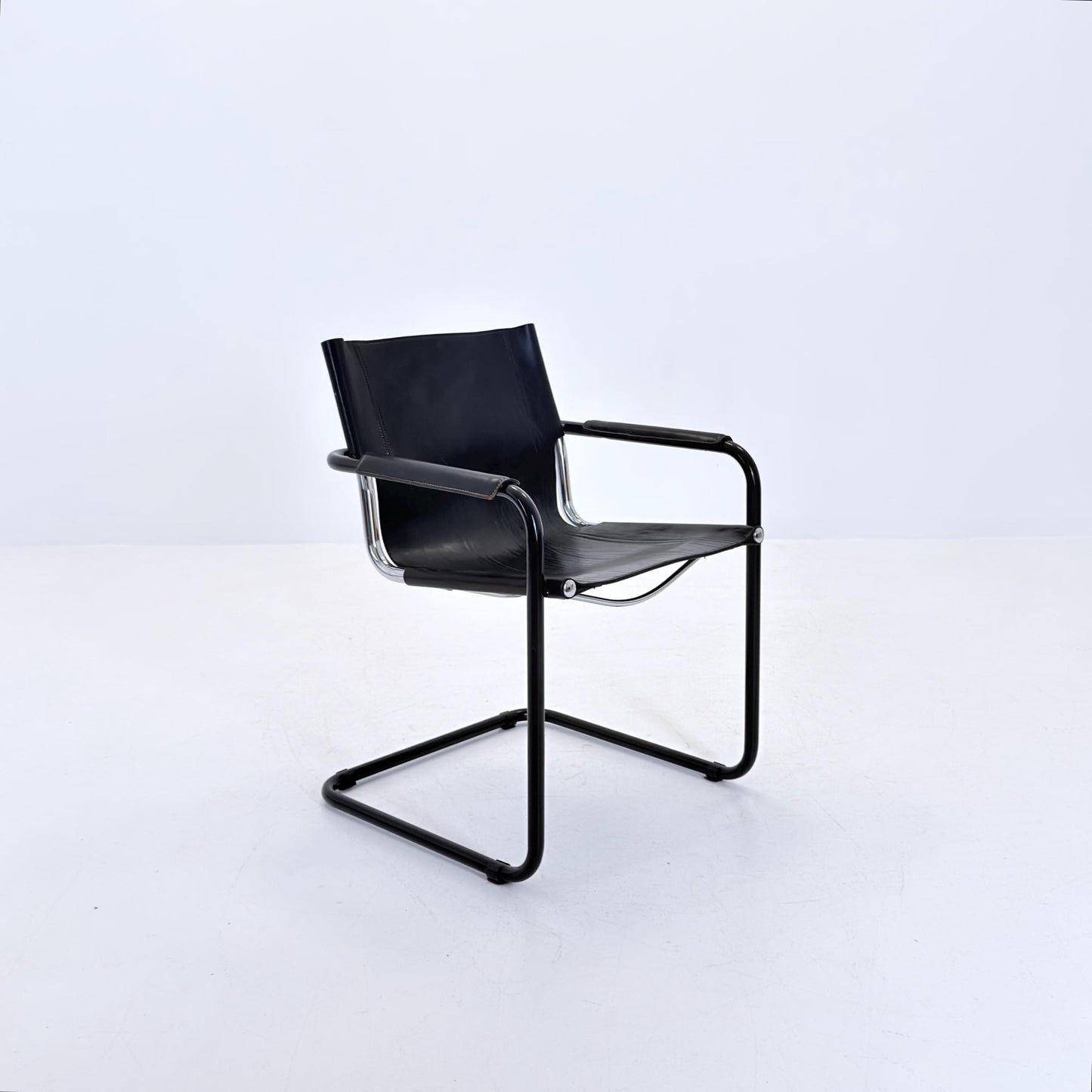 Mid Century Bauhaus MG5 Visitor Chair in Black Leather by Mart Stam & Marcel Breuer for Matteo Grassi, 1970s