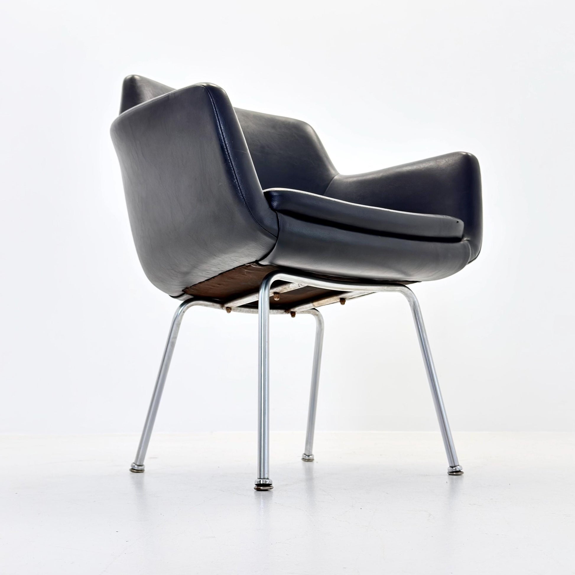 Mid century Olli Mannermaa black Leather Kilta armchair by Eugen Schmidt & Cassina Martela 1970s