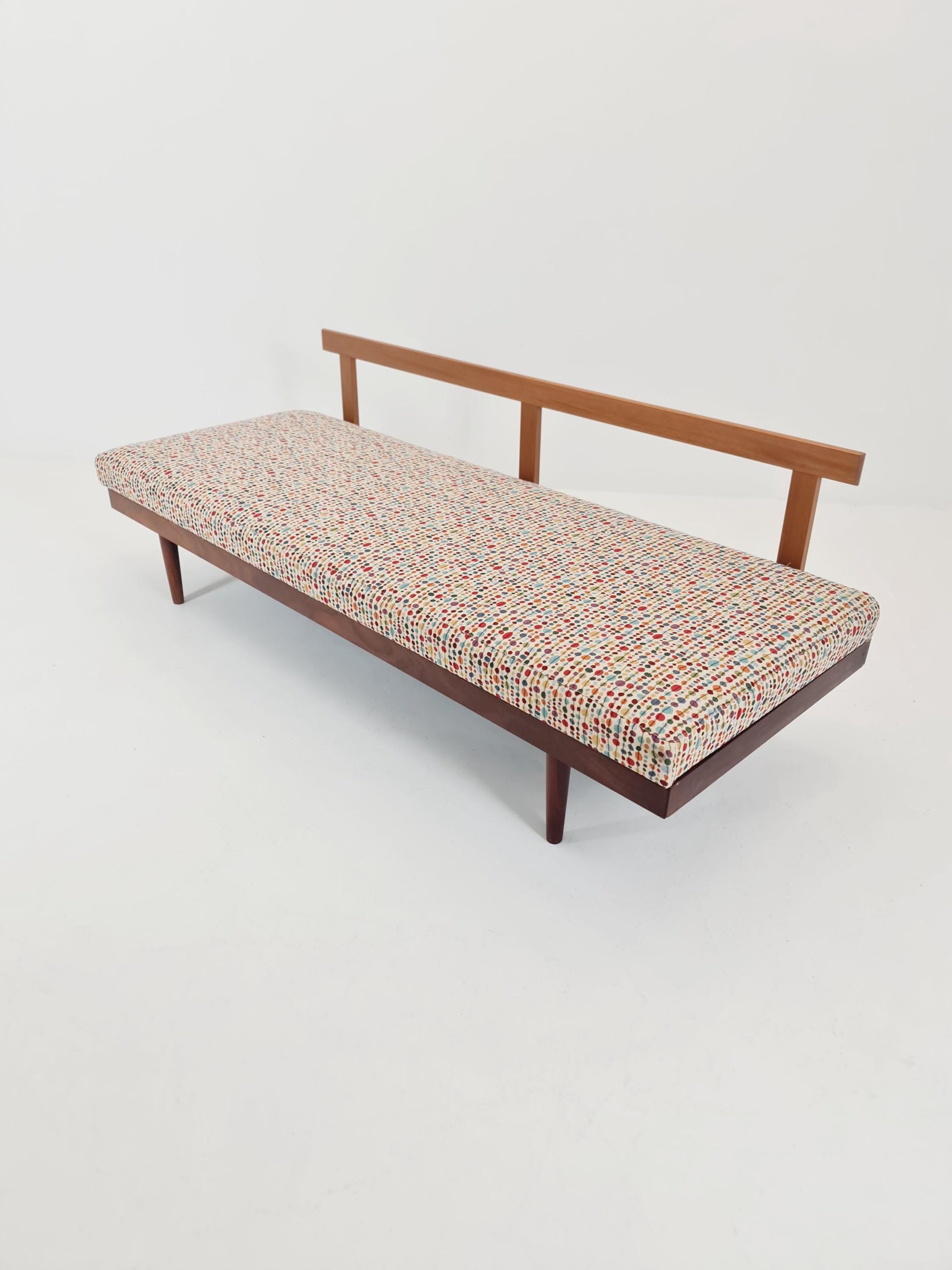 Ingmar Relling “Svane” Daybed – Norwegian Mid-Century Modern Sofa 1960s