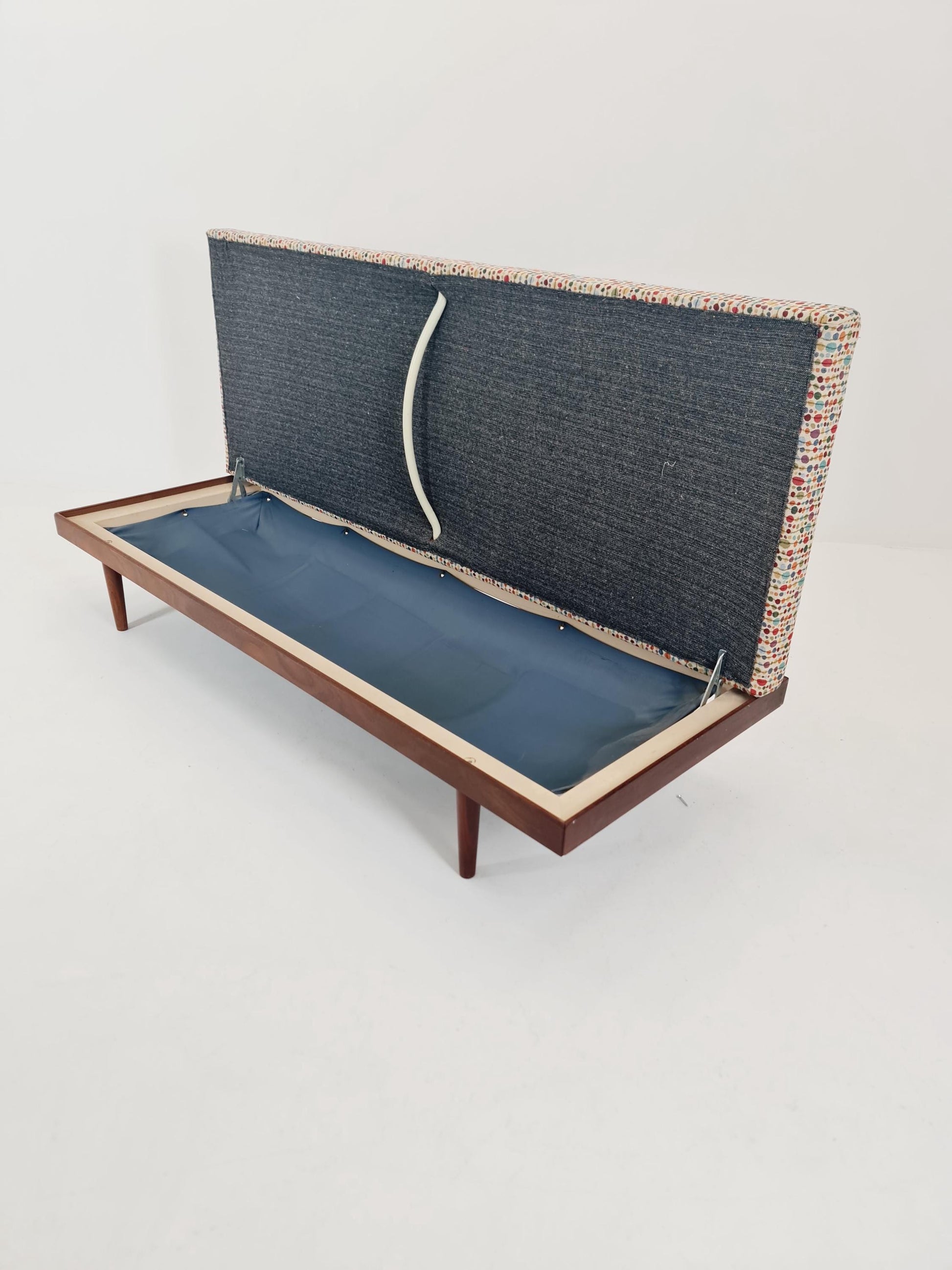 Ingmar Relling “Svane” Daybed – Norwegian Mid-Century Modern Sofa 1960s