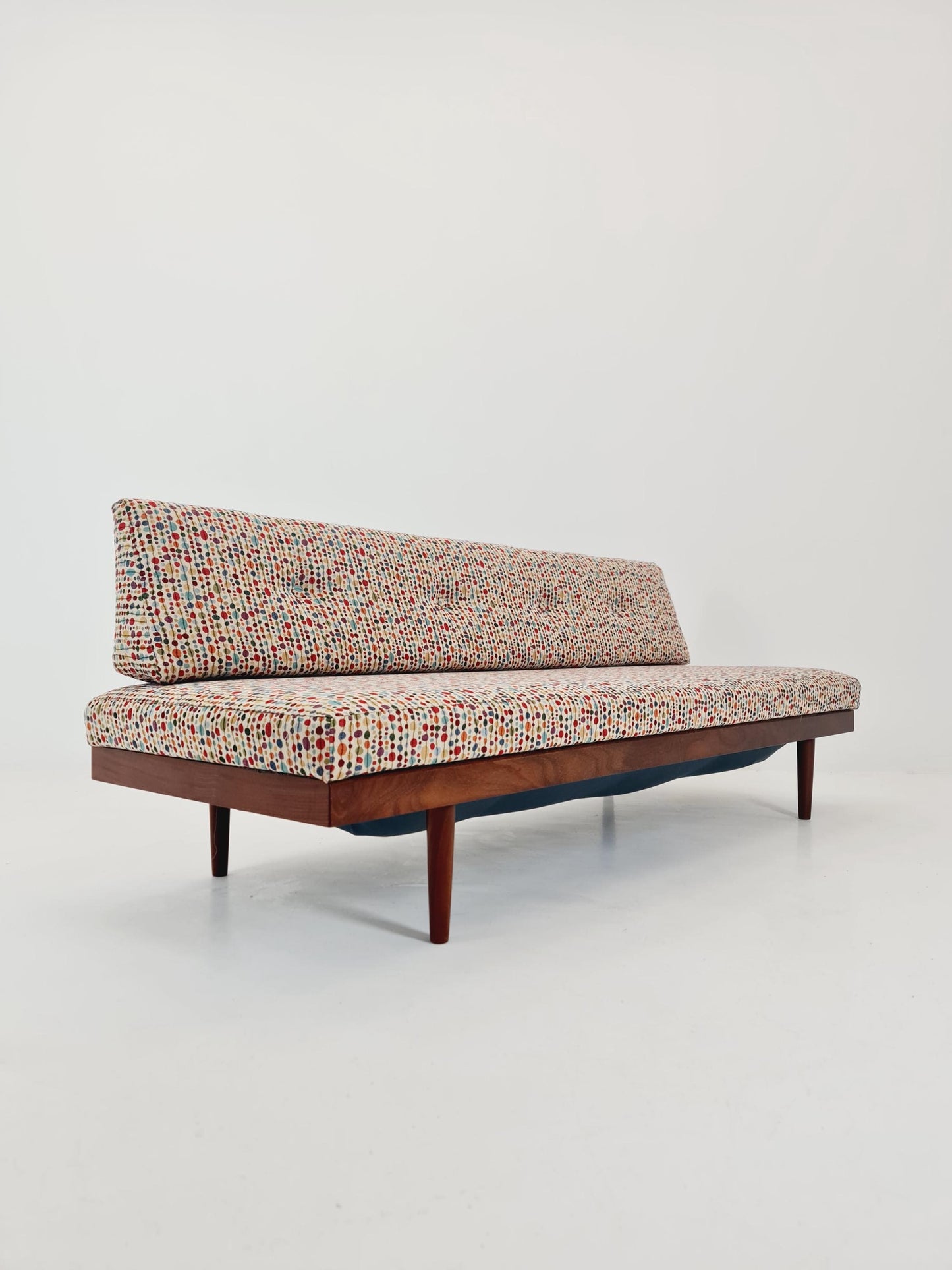 Ingmar Relling “Svane” Daybed – Norwegian Mid-Century Modern Sofa 1960s