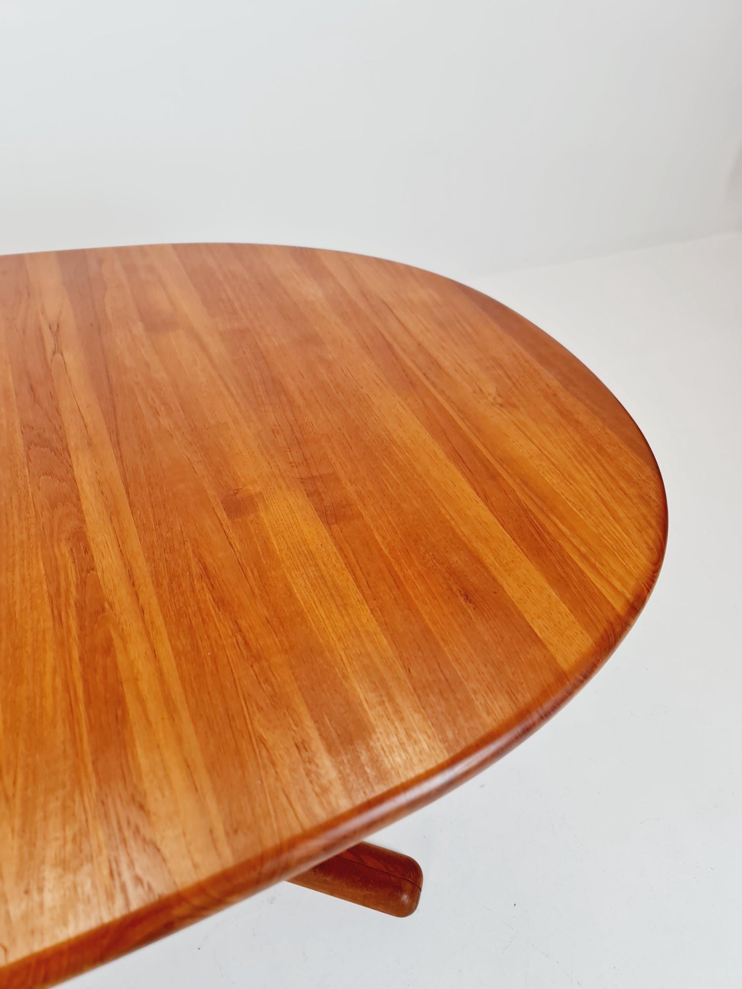 Mid century extendable Danish Modern Solid Teak XXL dining table by Dyrlund MöbelFabrik , 1970s