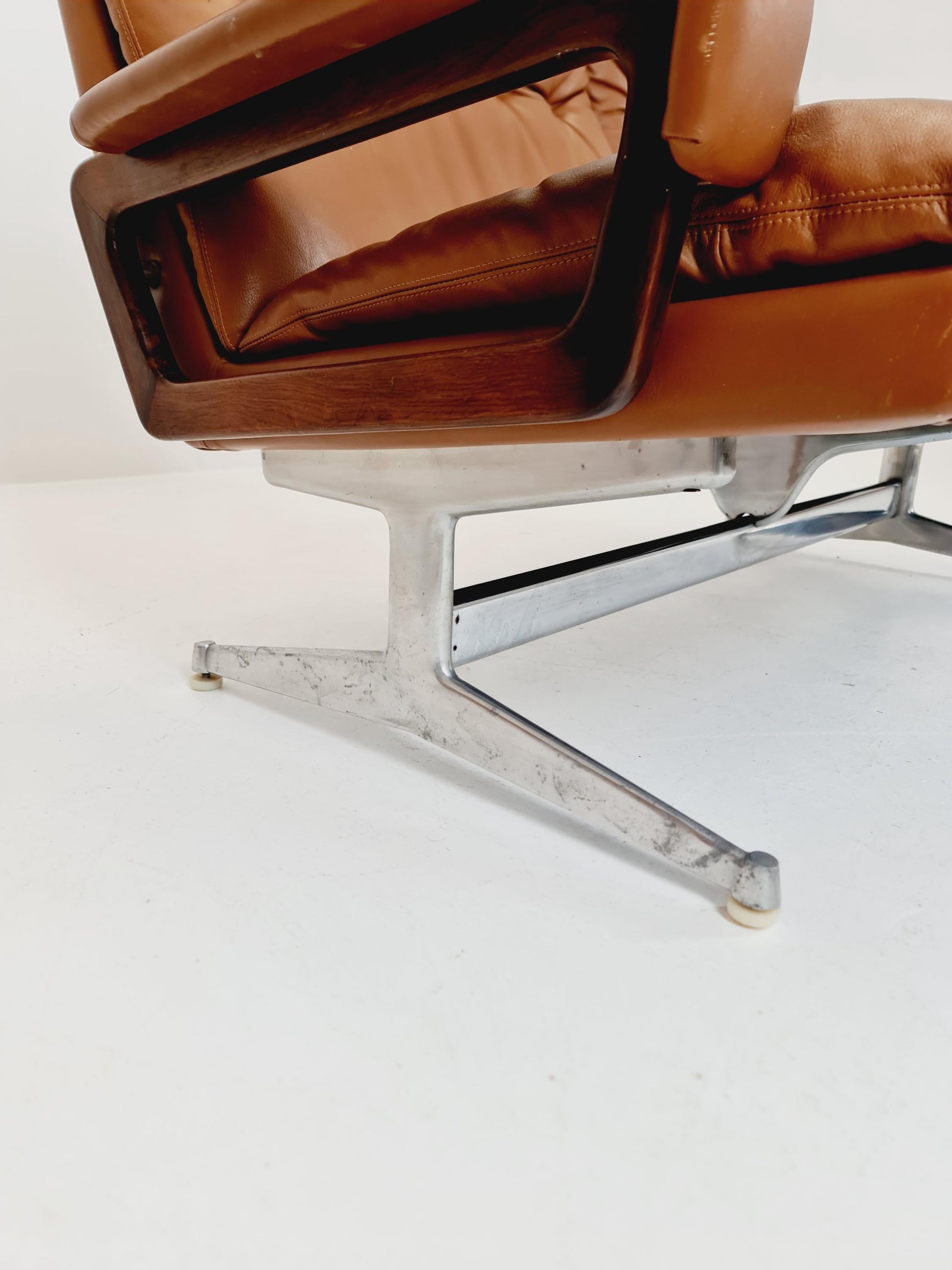 Midcentury sofa King by Andre Vanenbrouck for strässle Switzerland ,1970s