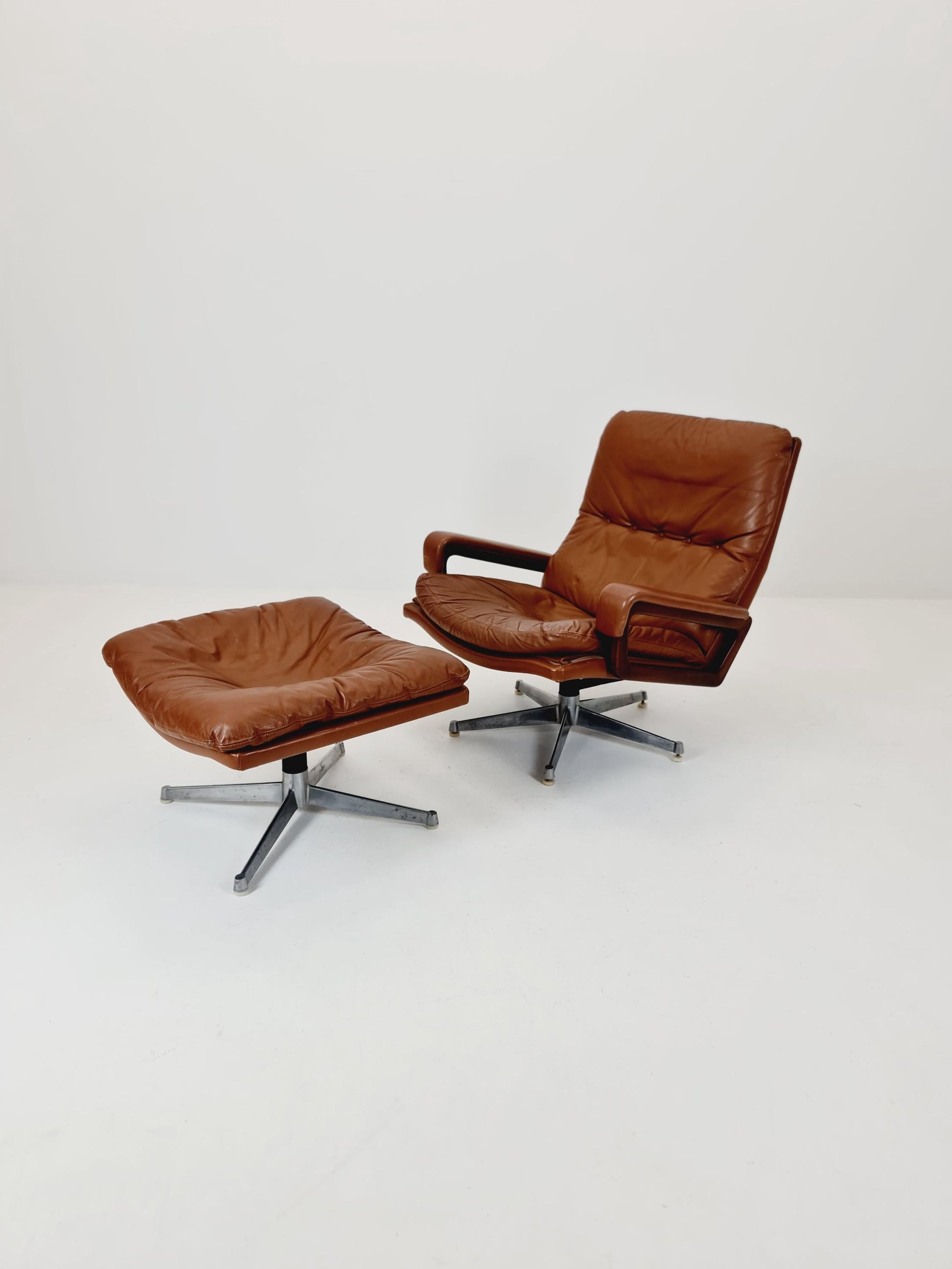 Midcentury Loungechair + ottoman by Andre Vanenbrouck for strässle Switzerland , 1970s