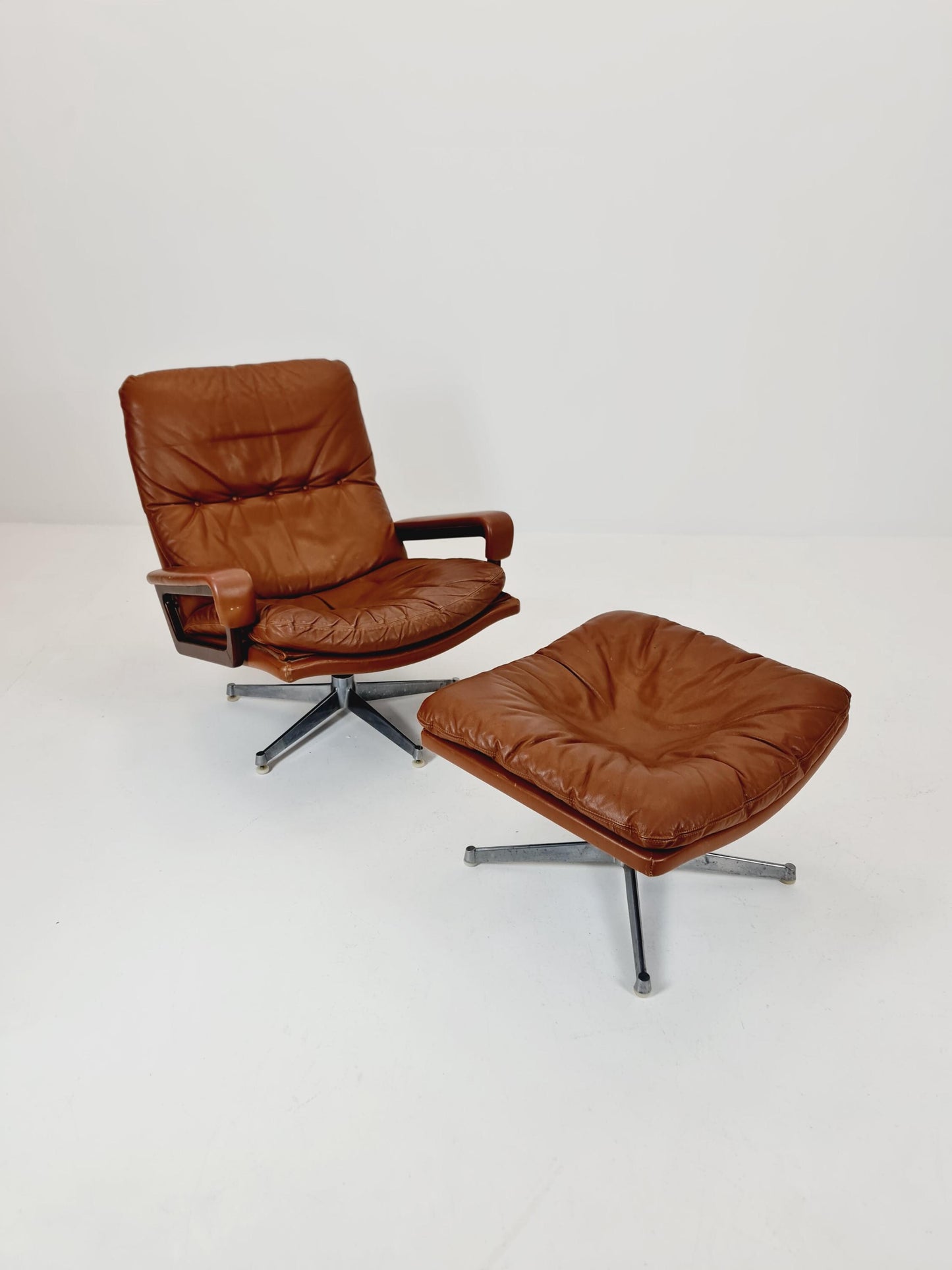 Midcentury Loungechair + ottoman by Andre Vanenbrouck for strässle Switzerland , 1970s