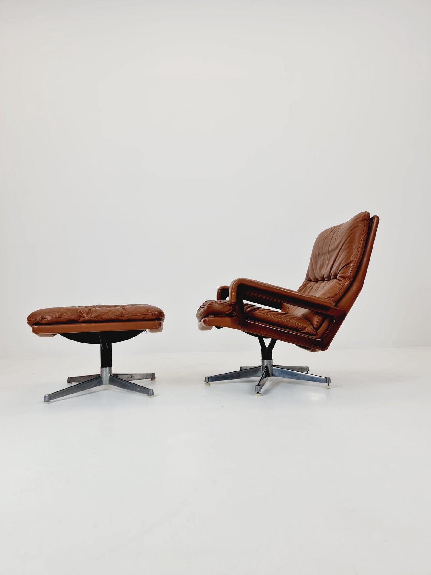 Midcentury Loungechair + ottoman by Andre Vanenbrouck for strässle Switzerland , 1970s