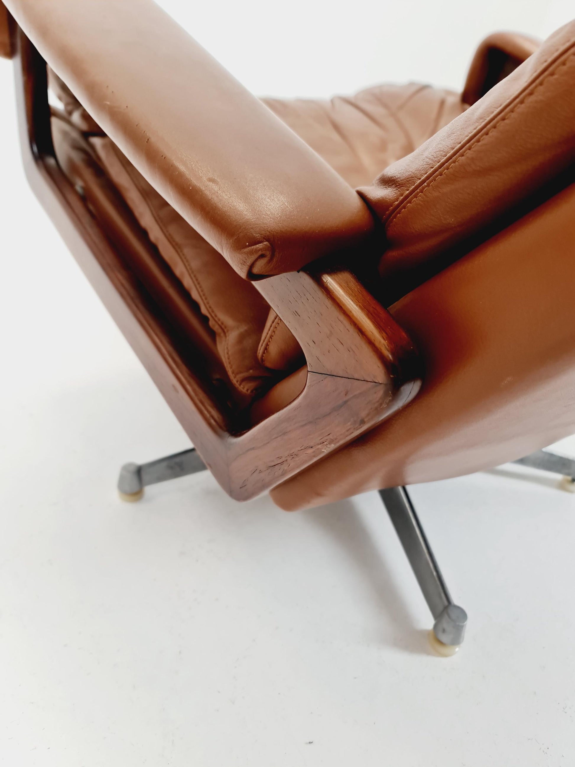 Midcentury Loungechair + ottoman by Andre Vanenbrouck for strässle Switzerland , 1970s