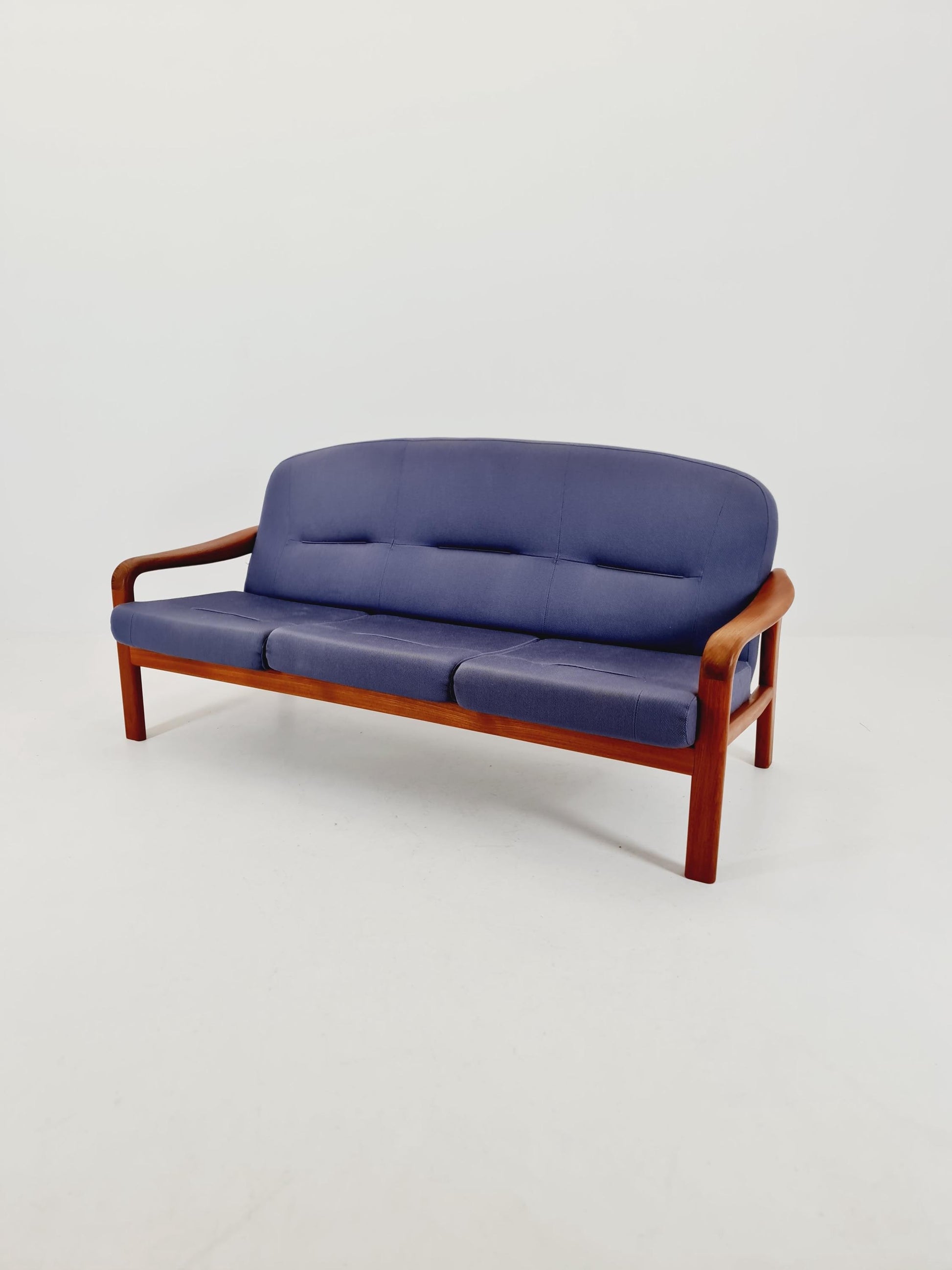 Mid century easy lounge couch by Arne Wahl Iversen for komfort teak , 1960s