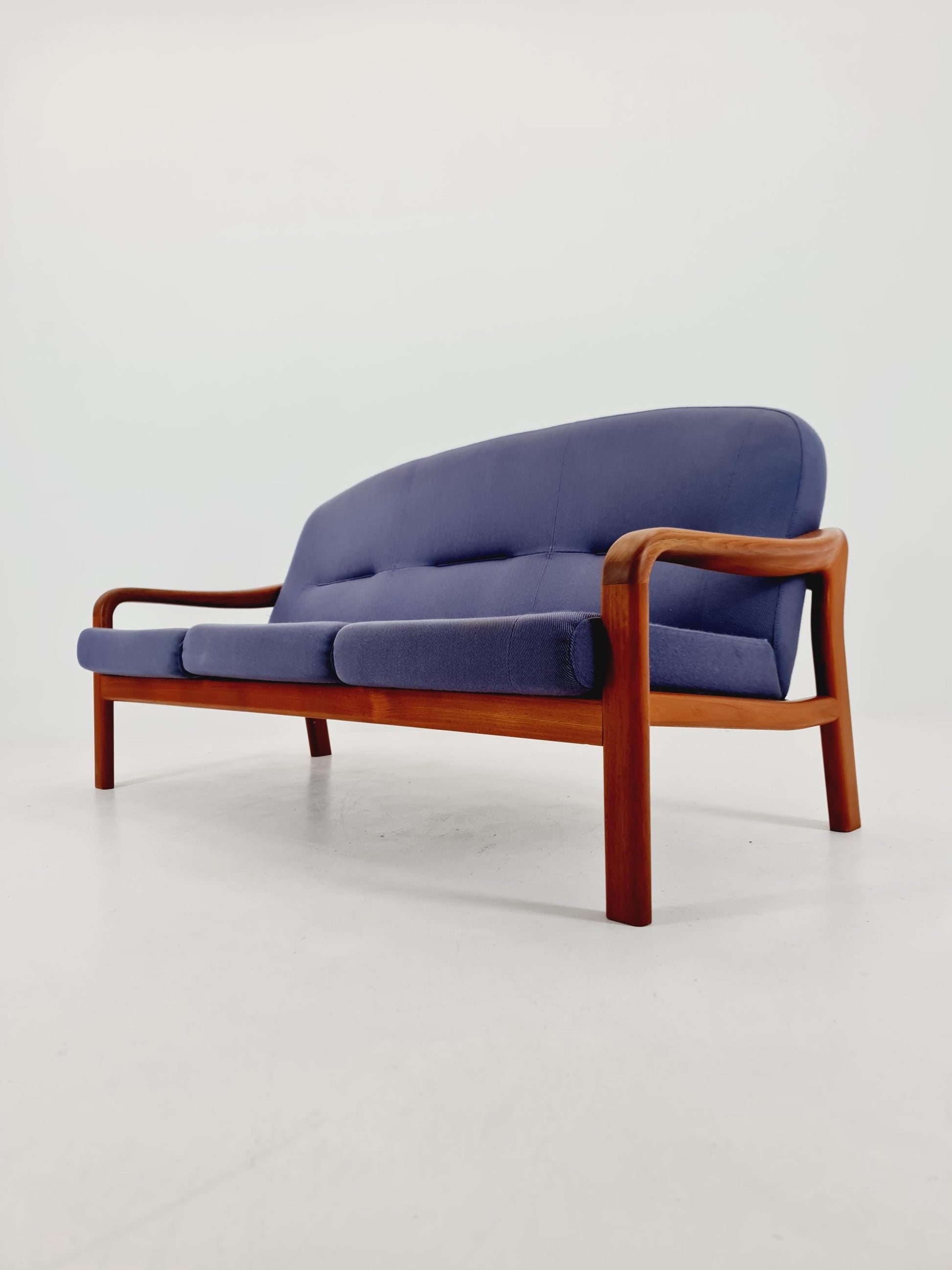 Mid century easy lounge couch by Arne Wahl Iversen for komfort teak , 1960s
