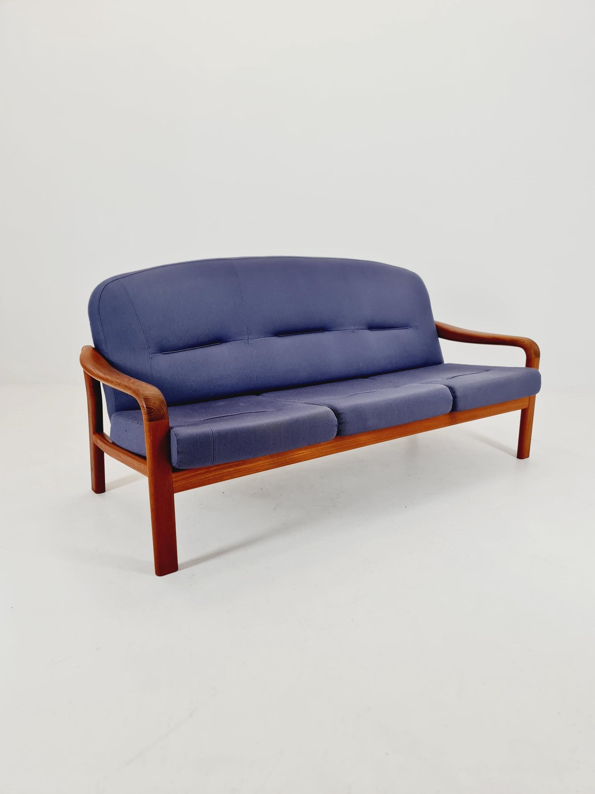 Mid century easy lounge couch by Arne Wahl Iversen for komfort teak , 1960s