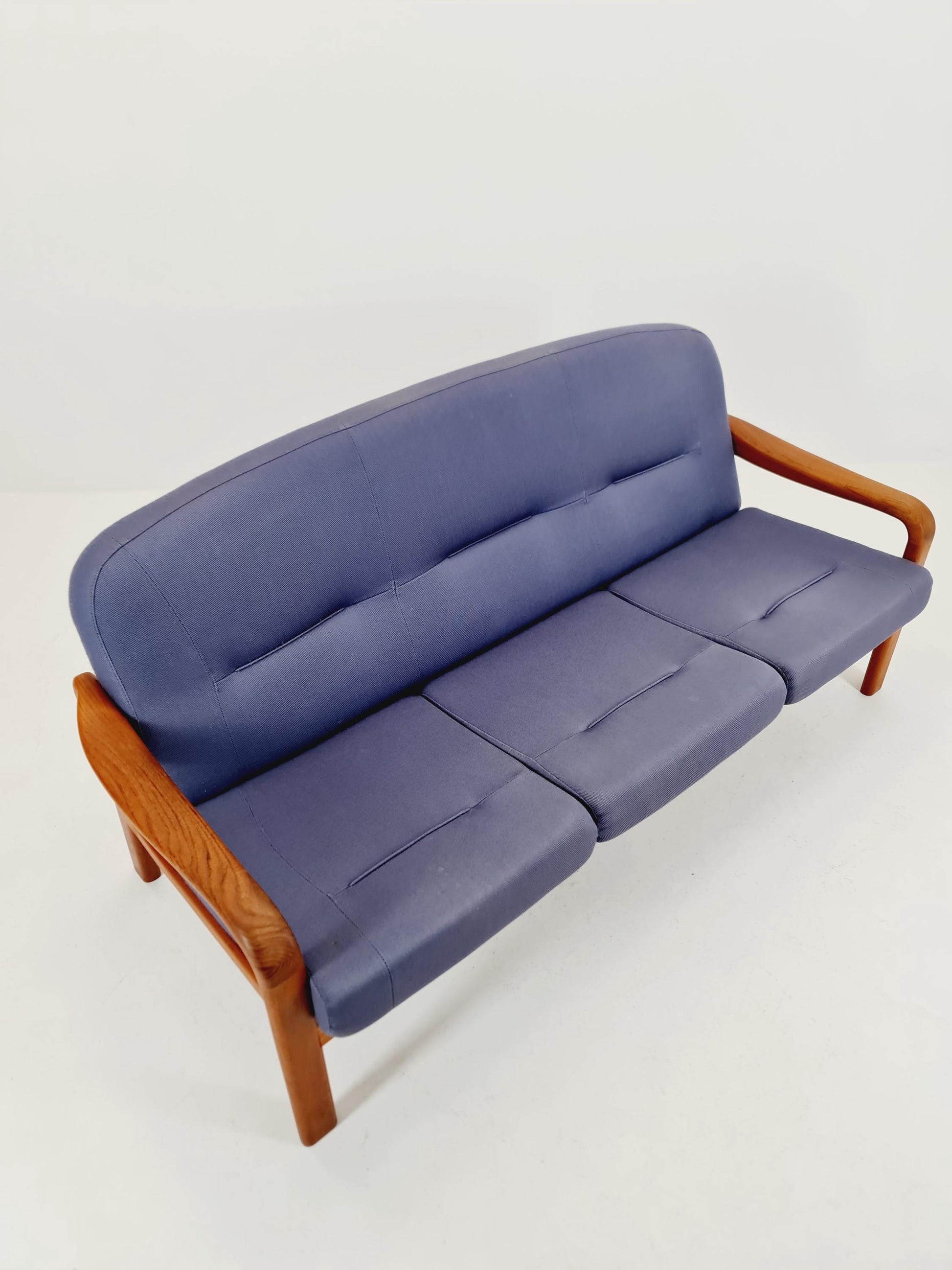 Mid century easy lounge couch by Arne Wahl Iversen for komfort teak , 1960s