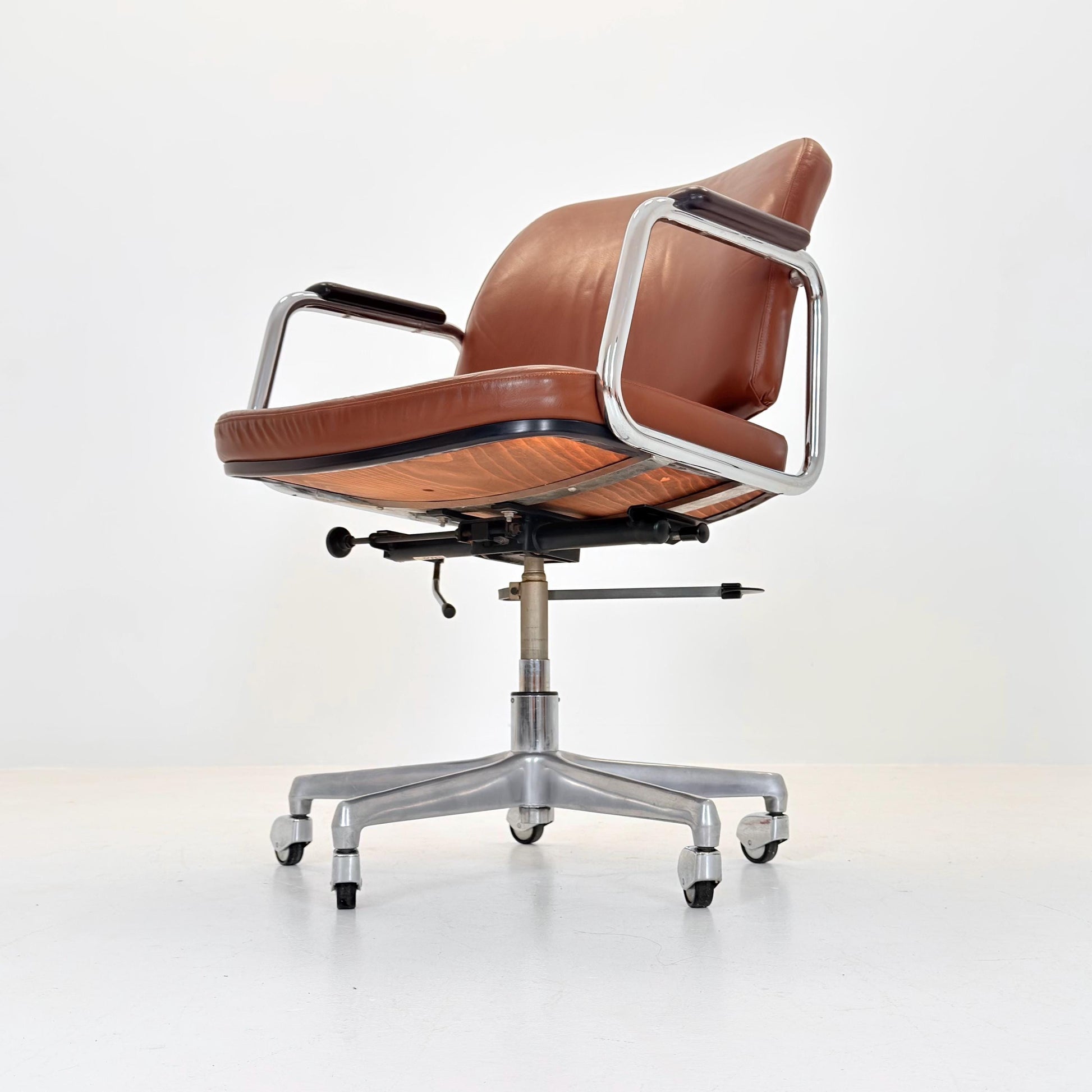 Mid-Century Italian office armchair attributed to Ico Parisi for MIM Roma Italy 1980s