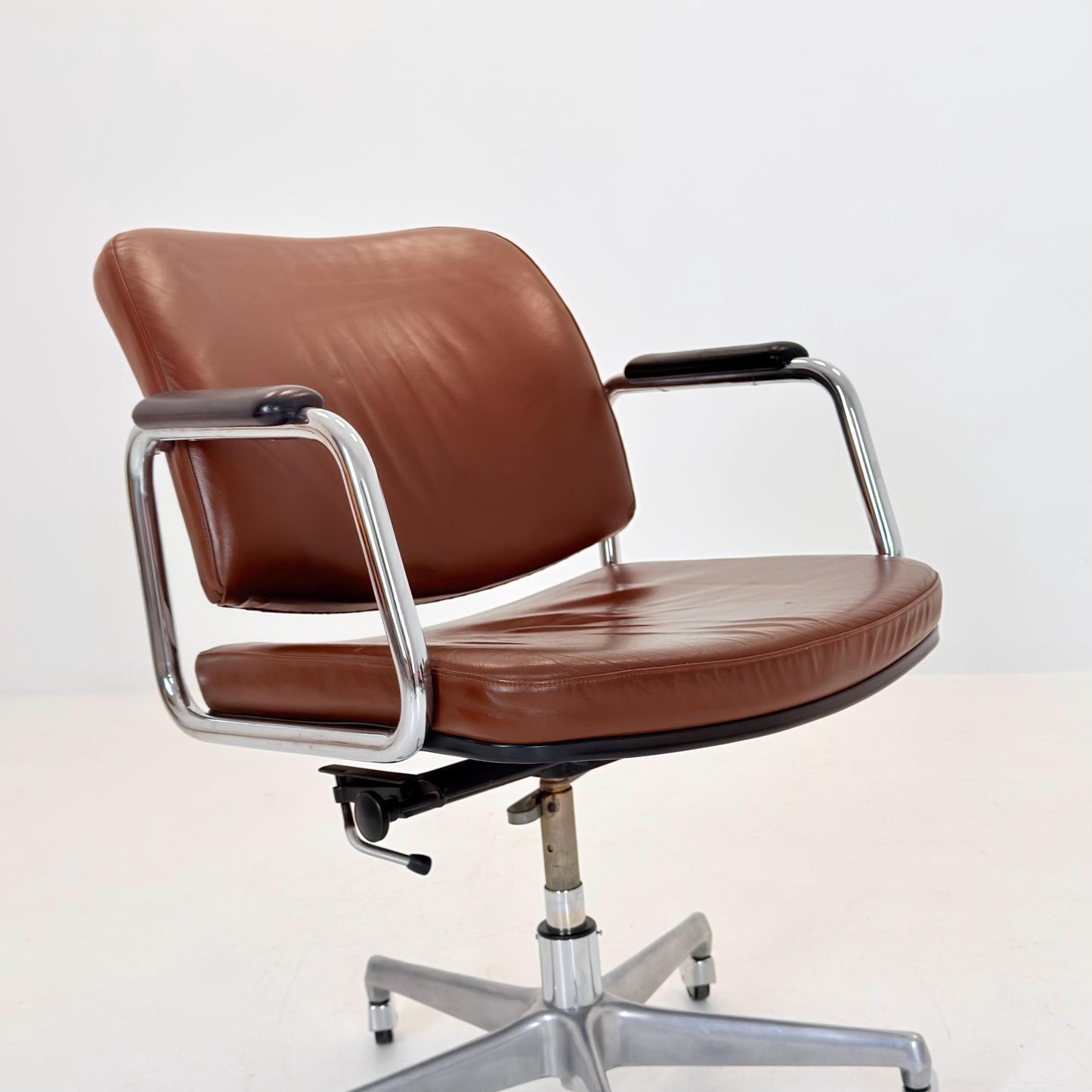Mid-Century Italian office armchair attributed to Ico Parisi for MIM Roma Italy 1980s