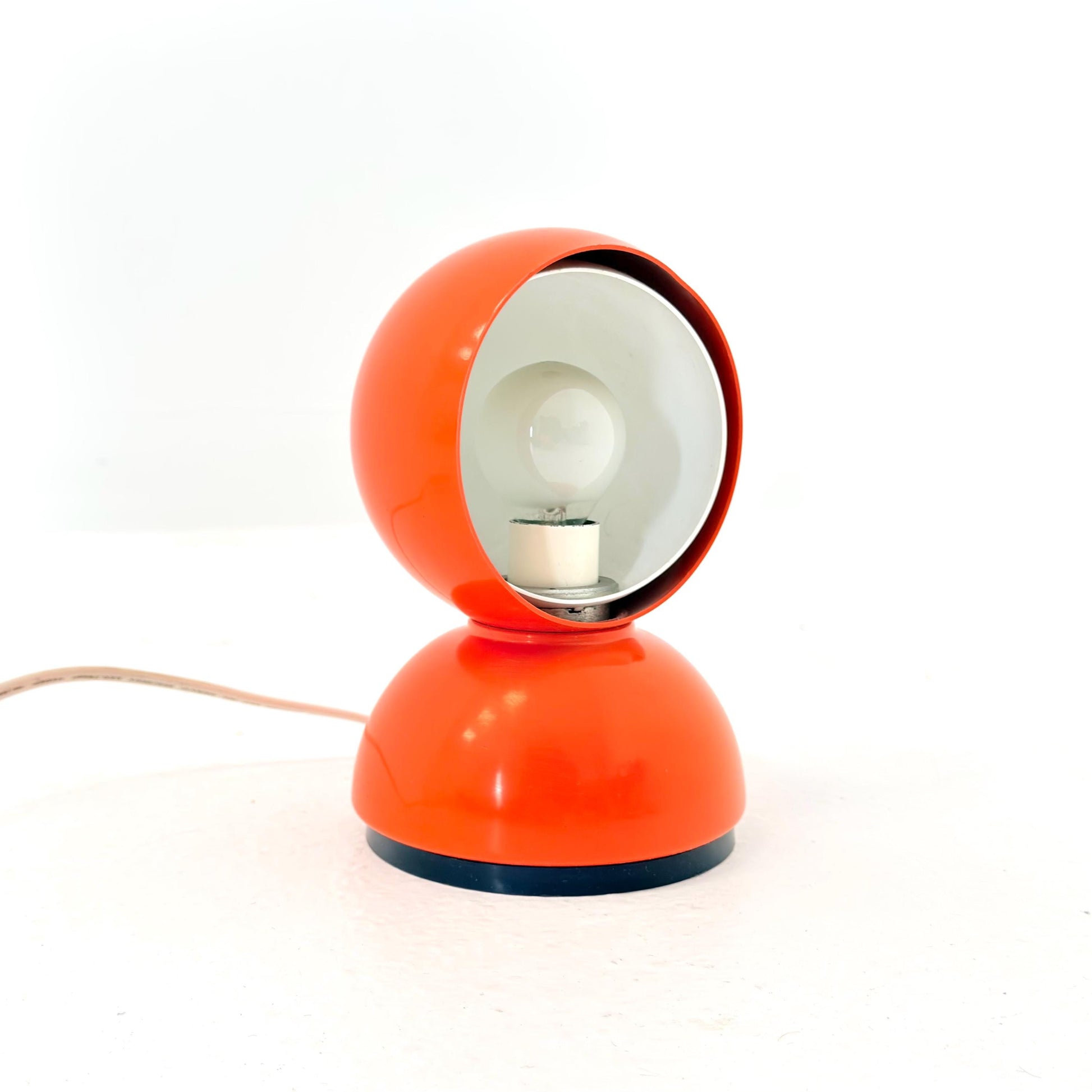 Mid century Vico Magistretti Eclisse table Lamp for Artemide 1970s Orange – Italy