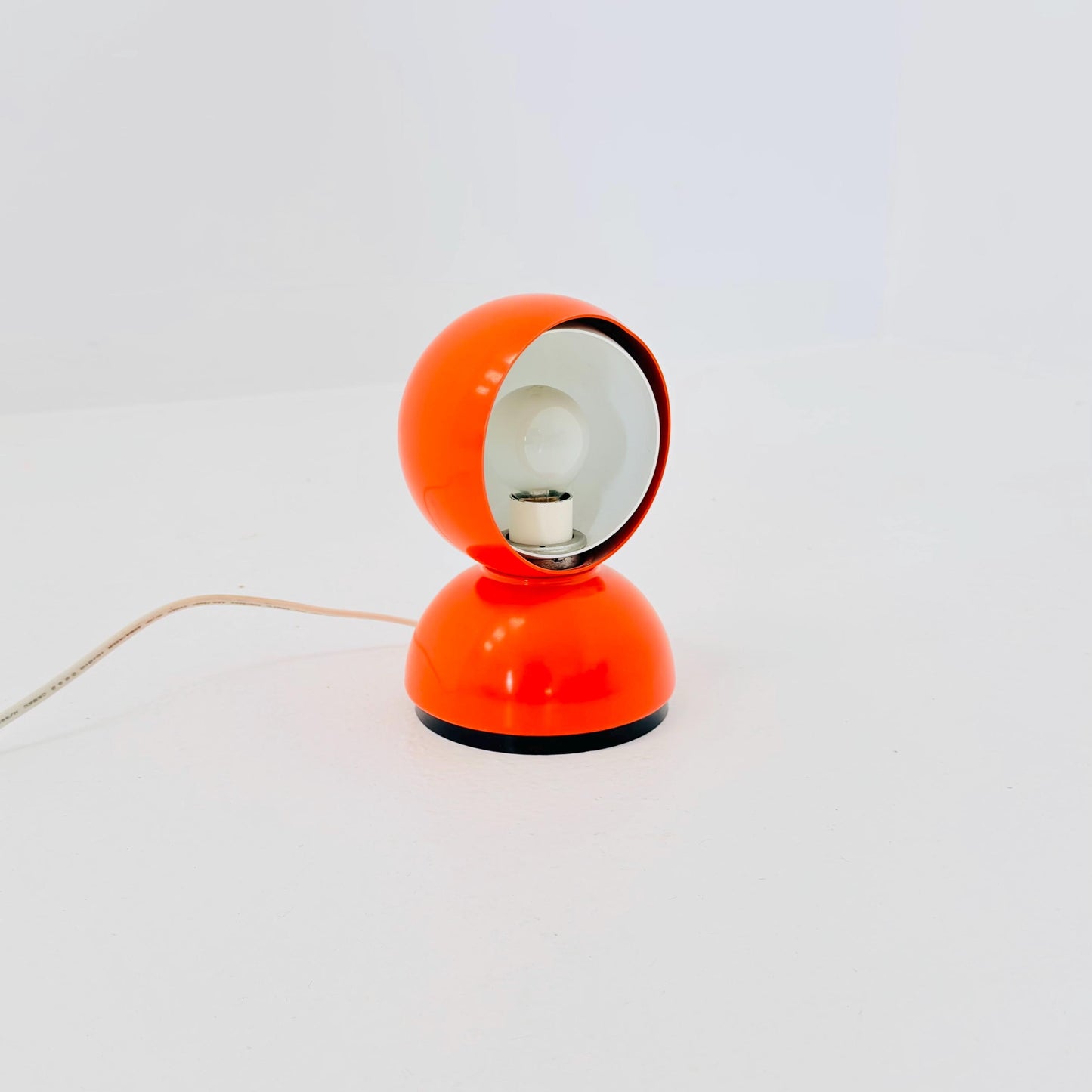 Mid century Vico Magistretti Eclisse table Lamp for Artemide 1970s Orange – Italy