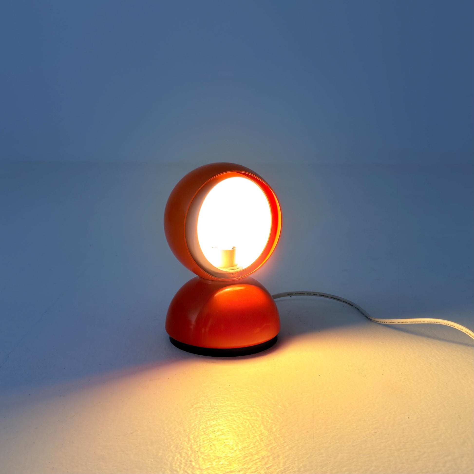 Mid century Vico Magistretti Eclisse table Lamp for Artemide 1970s Orange – Italy