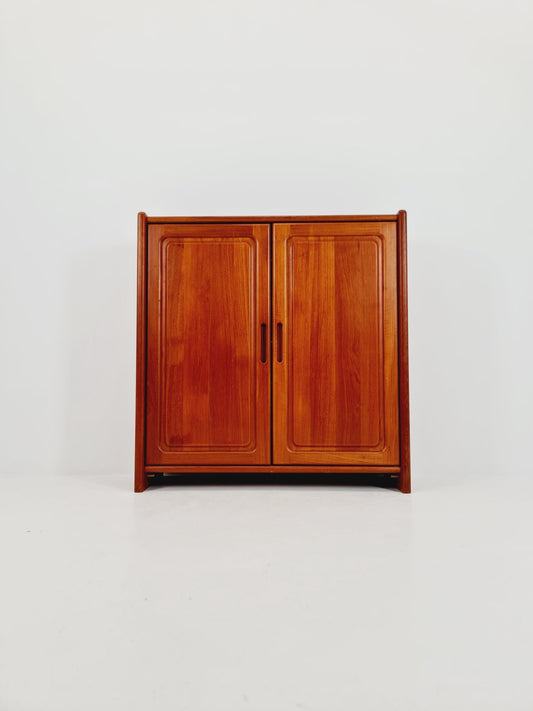 Mid century Solid Danish teak hallway cabinet, shoes cabinet By Dyrlund 1960s