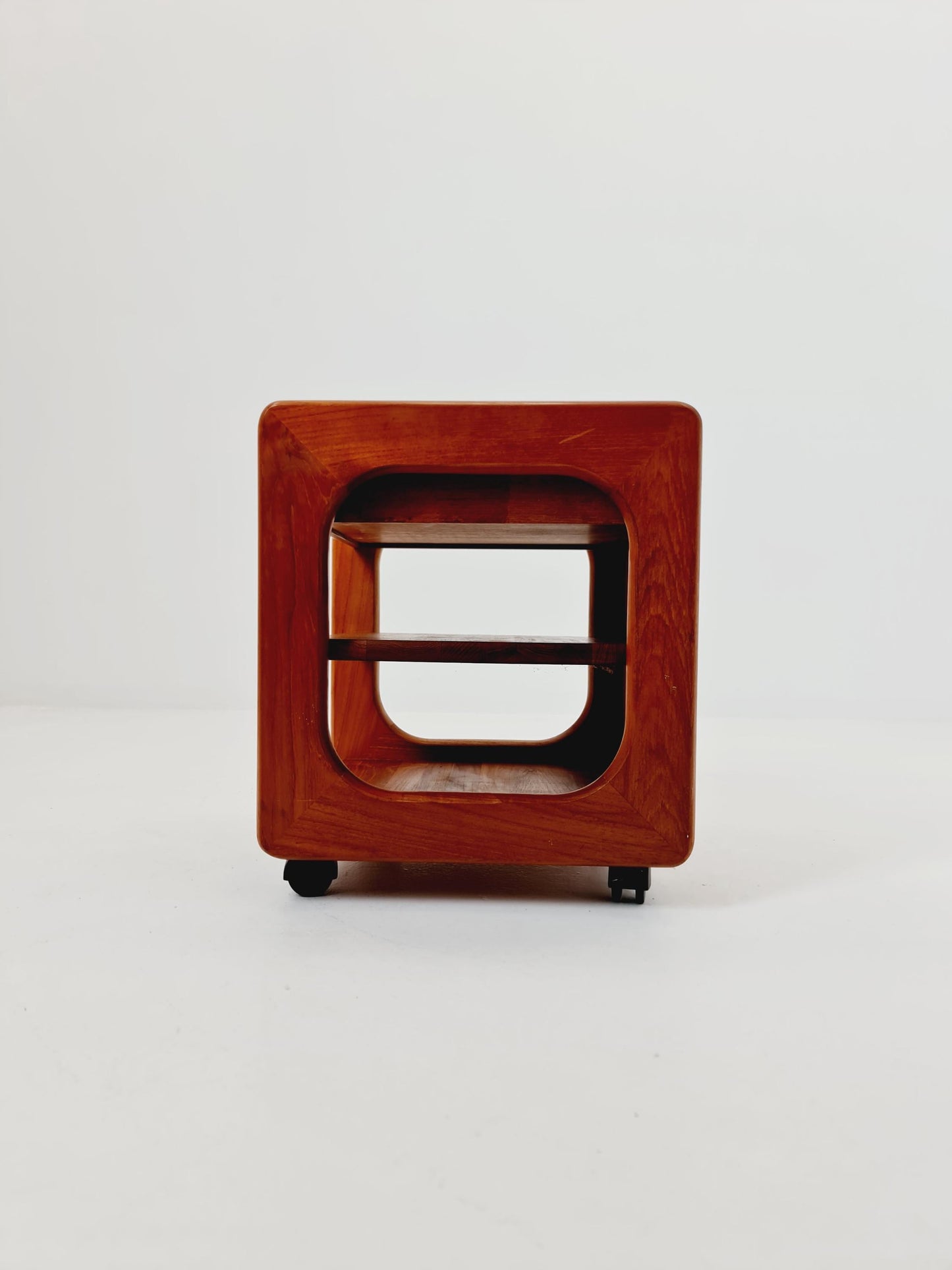 Vintage mid century danish sidetable in solid teak/nightstand By Dyrlund , 1960s