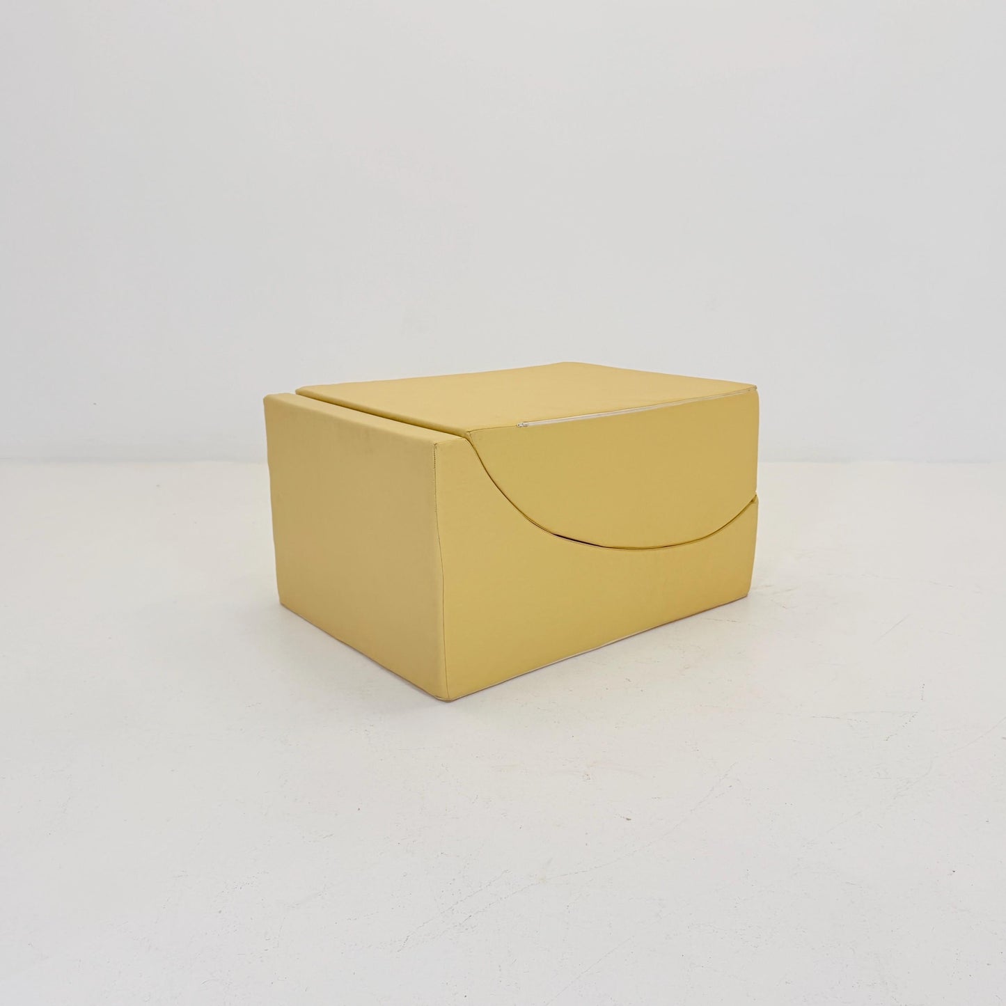 MCM Talamo Italia “Andreina” Folding Bed – Single Bed / Chaise Longue – 1990s Italian Design