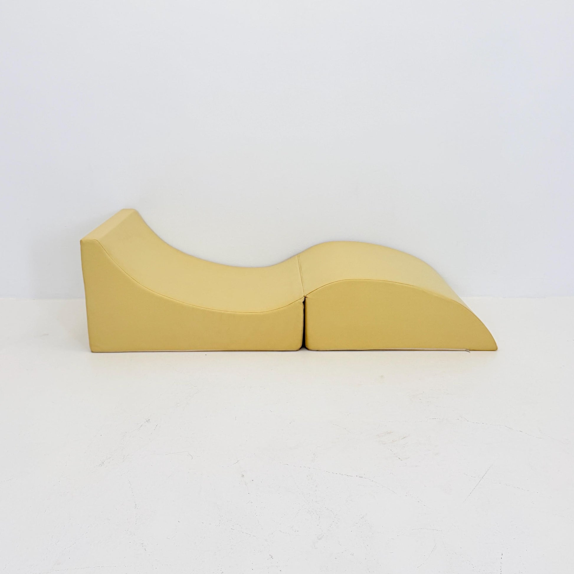 MCM Talamo Italia “Andreina” Folding Bed – Single Bed / Chaise Longue – 1990s Italian Design