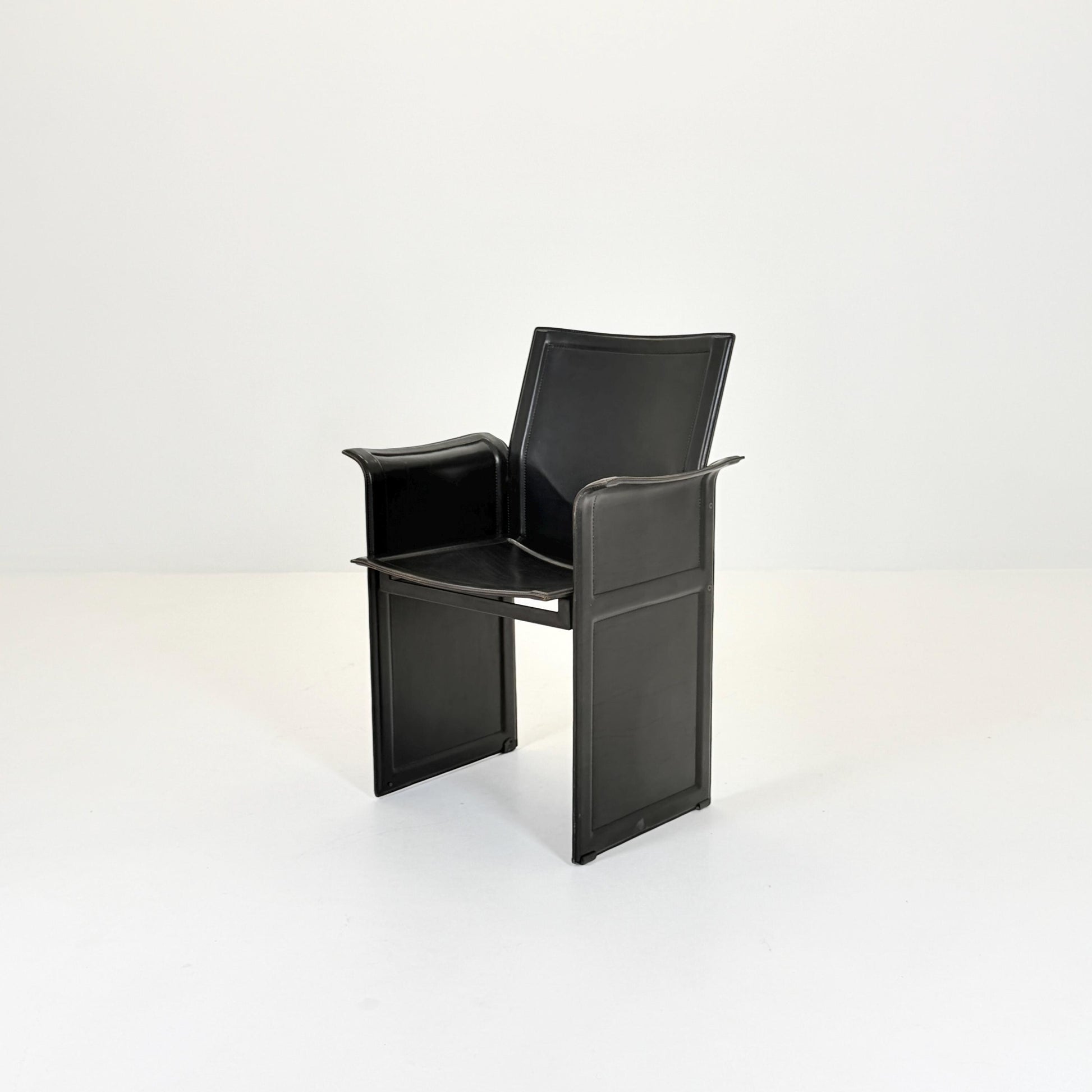 1 of 2 Mid-Century Italian “Korium” KM1 Black Leather Armchair by Tito Agnoli for Matteo Grassi, 1970s