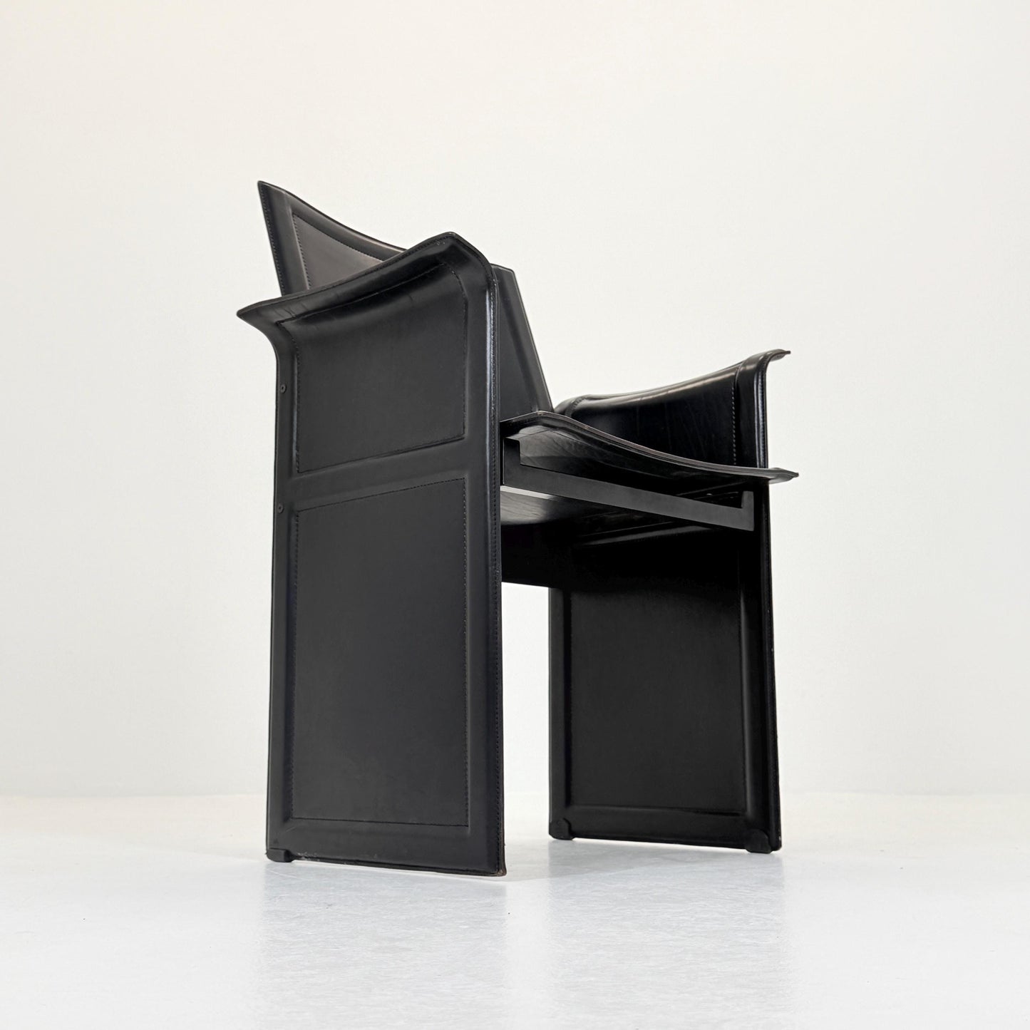 1 of 2 Mid-Century Italian “Korium” KM1 Black Leather Armchair by Tito Agnoli for Matteo Grassi, 1970s