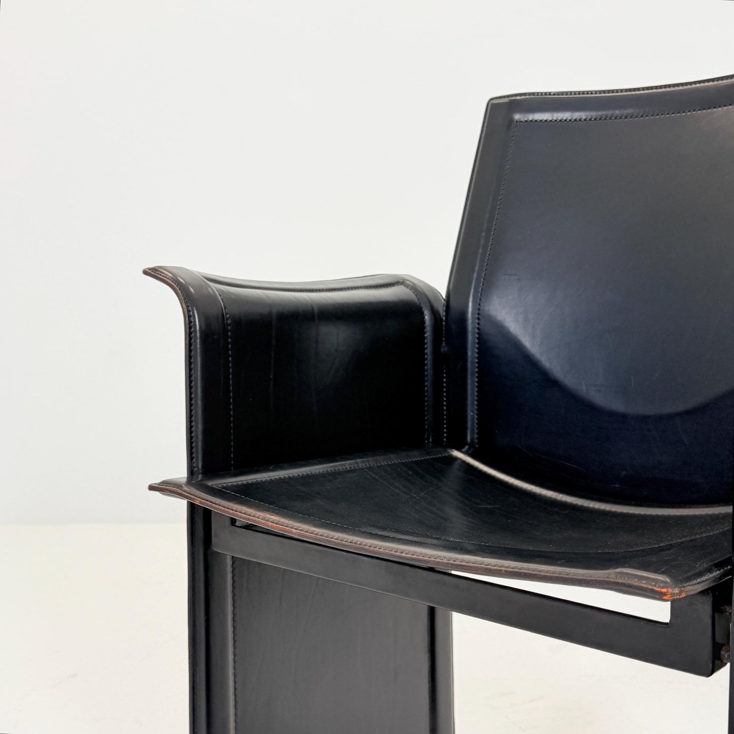 1 of 2 Mid-Century Italian “Korium” KM1 Black Leather Armchair by Tito Agnoli for Matteo Grassi, 1970s